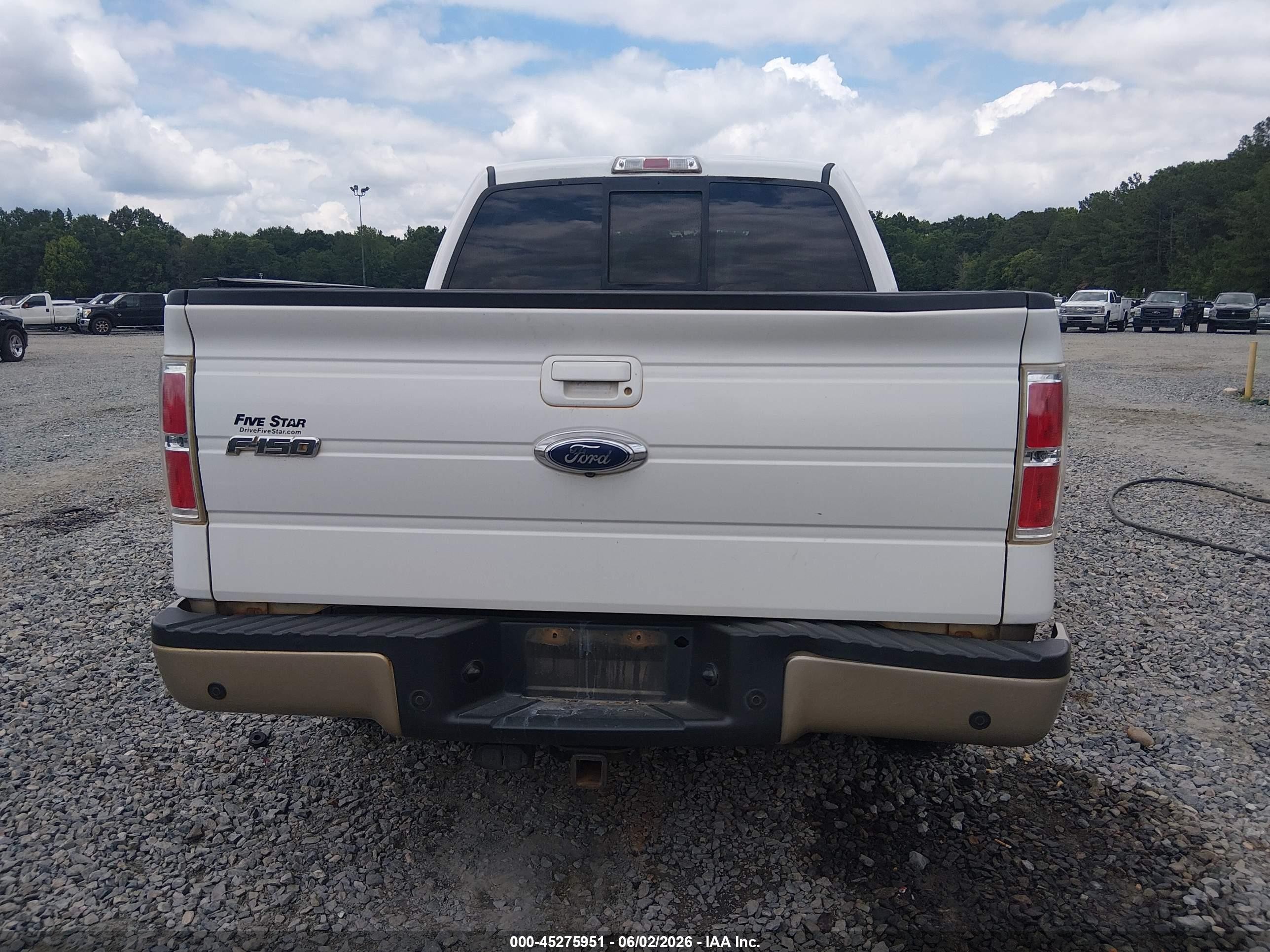 2012 Ford F-150 Lariat White vin: 1FTFW1CT9CFB61453