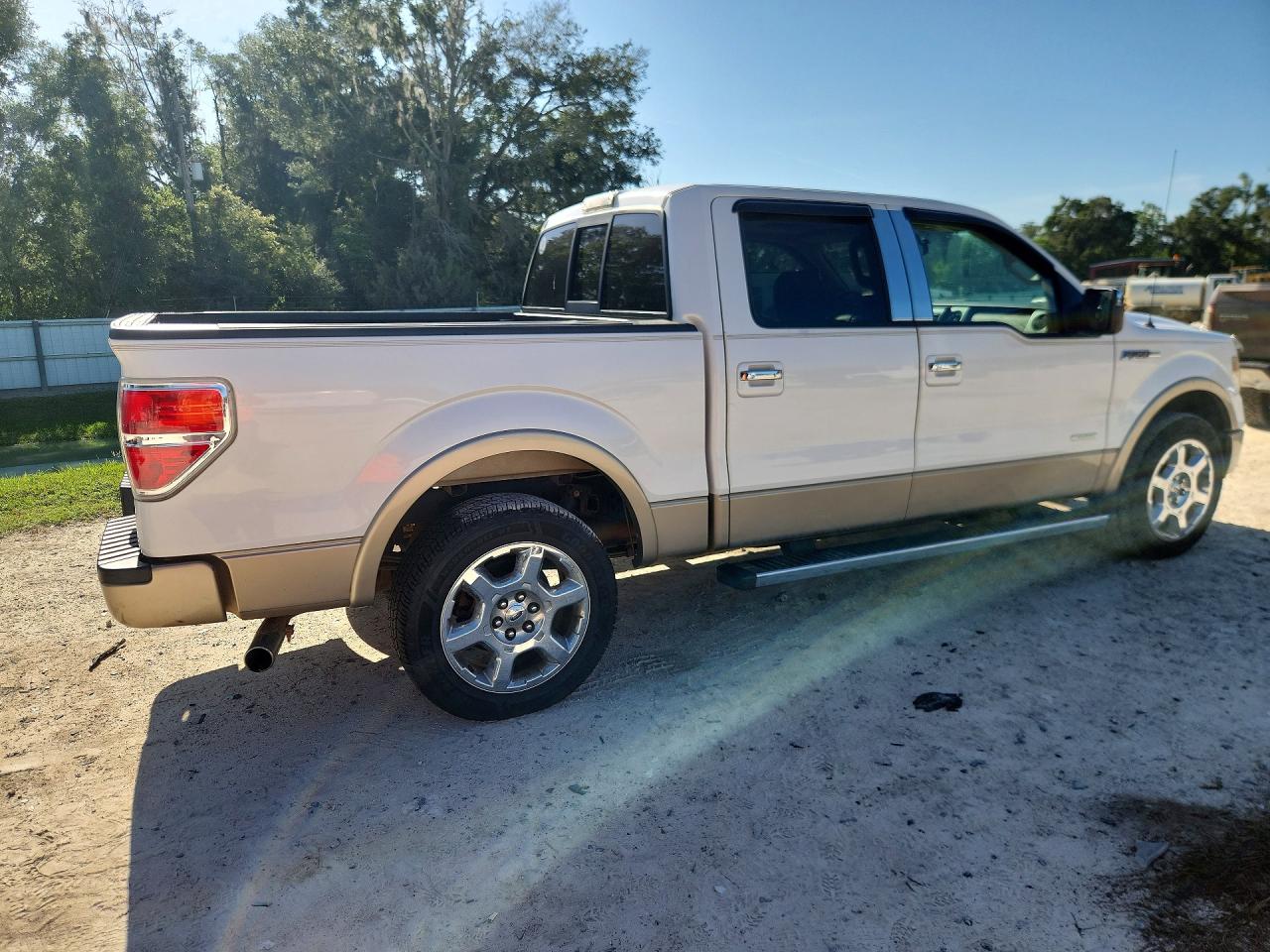 2014 Ford F150 Supercrew Two Tone vin: 1FTFW1CT9EKF33318
