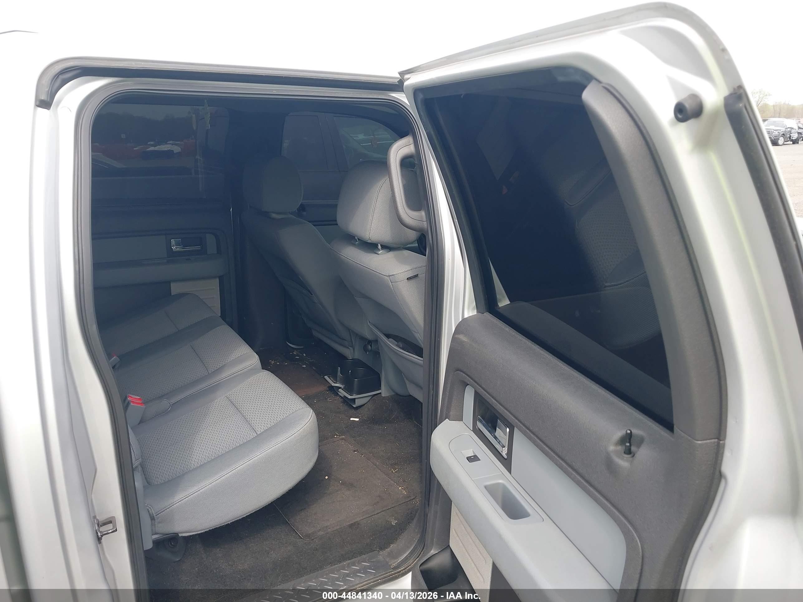 2014 Ford F-150 Xlt Silver vin: 1FTFW1CT9EKF75682