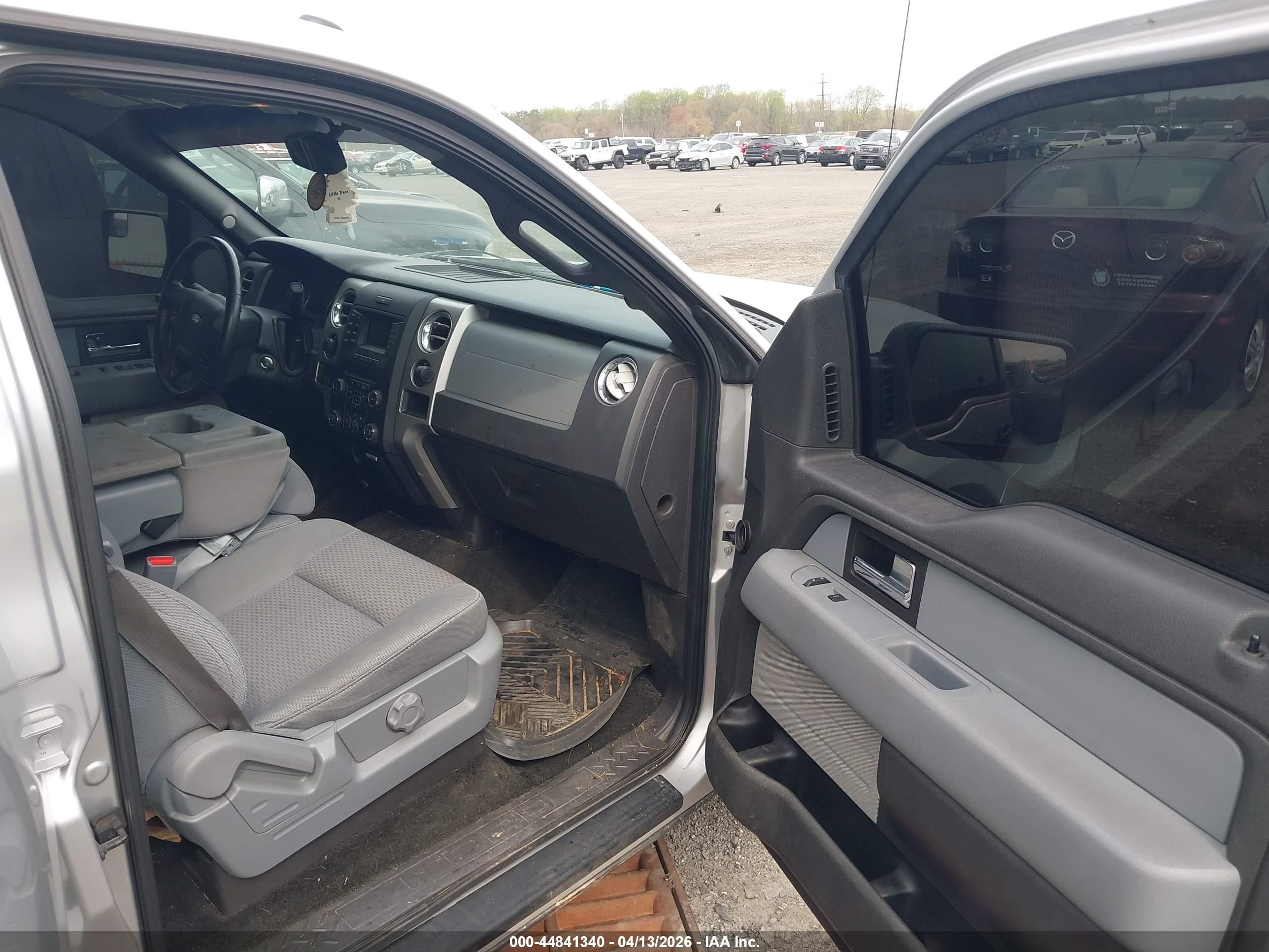2014 Ford F-150 Xlt Silver vin: 1FTFW1CT9EKF75682