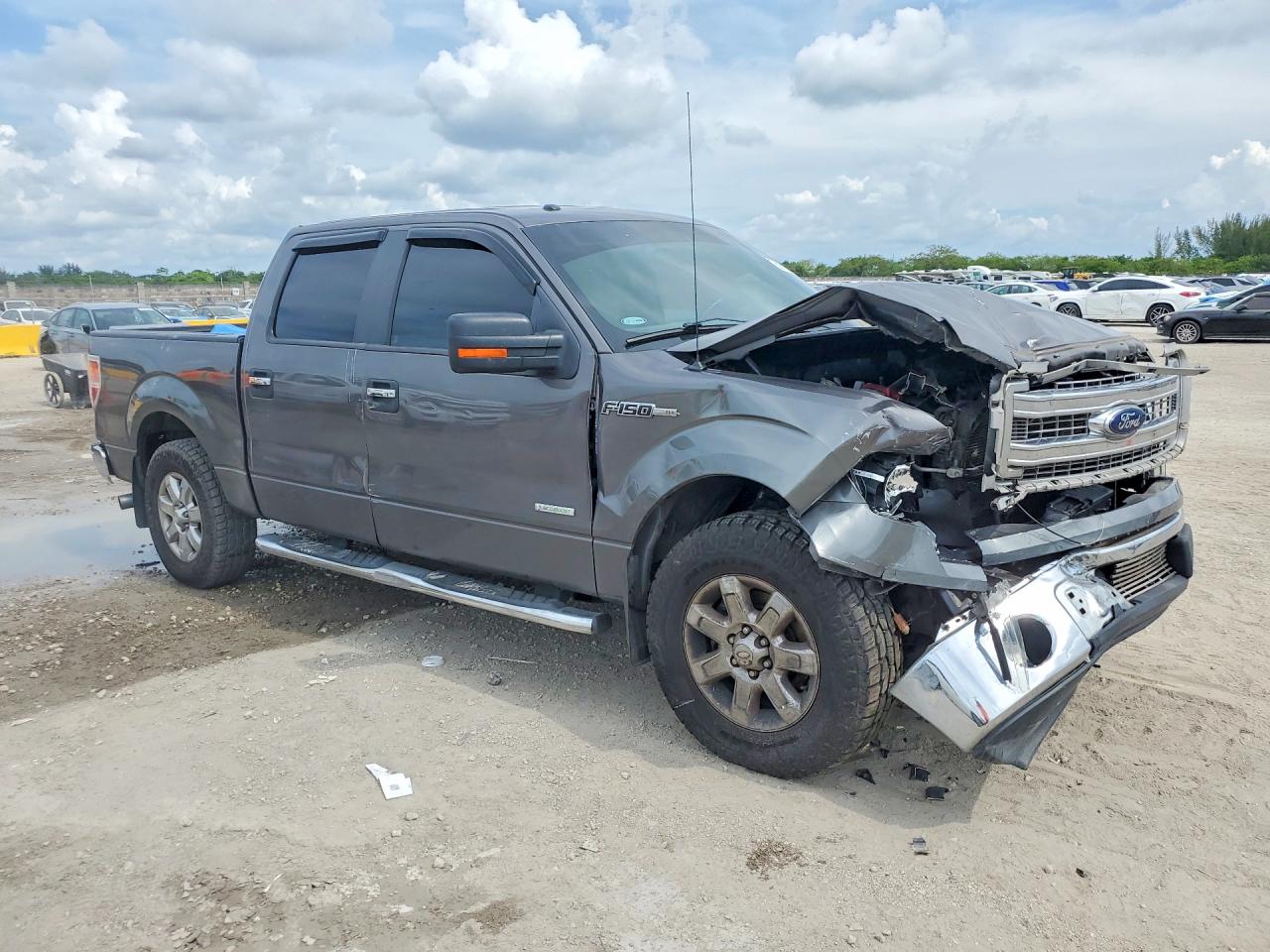 2013 Ford F150 Supercrew Gray vin: 1FTFW1CTXDKD03897