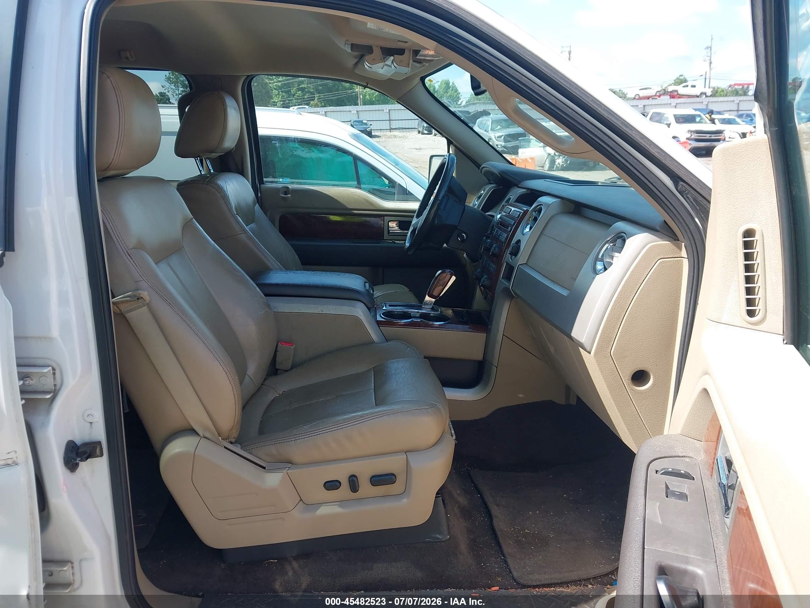 2010 Ford F-150 Platinum White vin: 1FTFW1CV2AFC60050