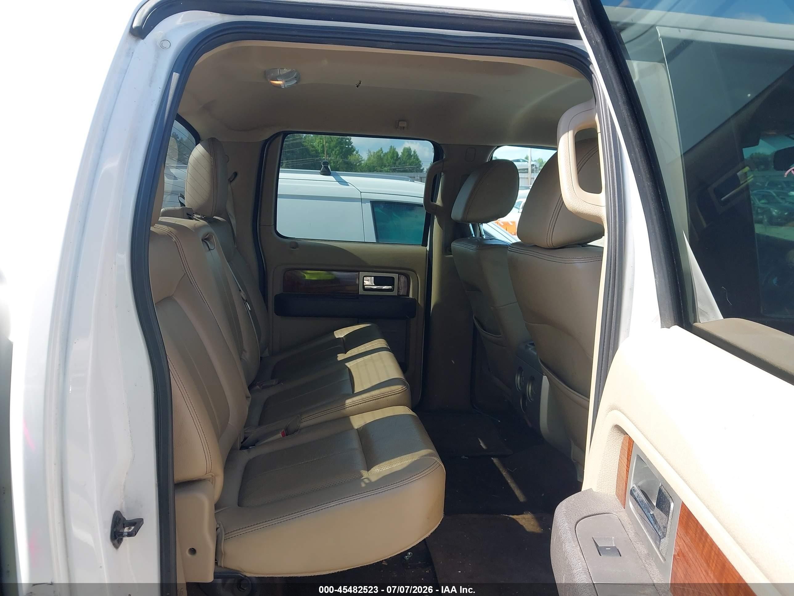 2010 Ford F-150 Platinum White vin: 1FTFW1CV2AFC60050