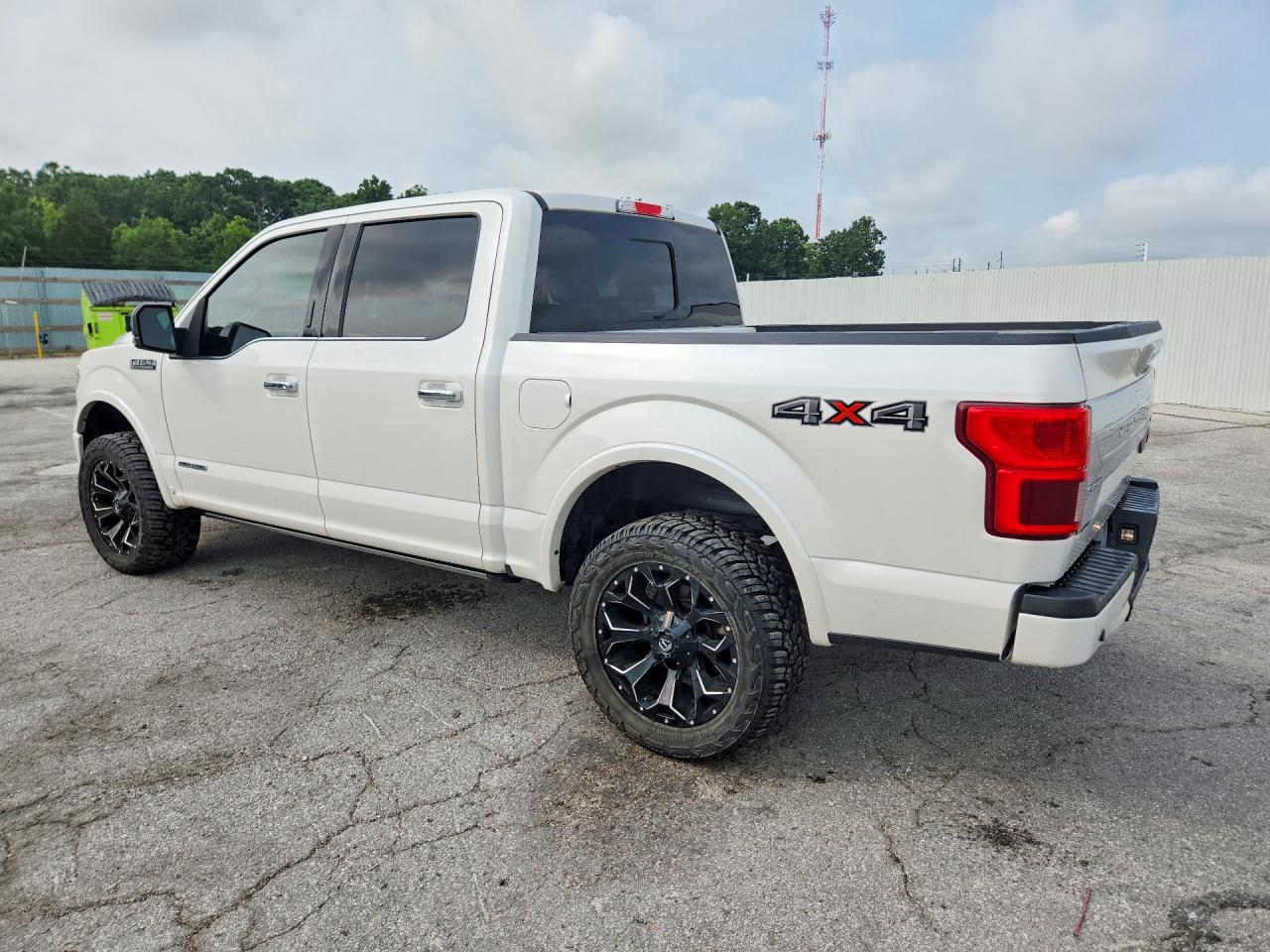 2018 Ford F150 Supercrew White vin: 1FTFW1E16JFD96143