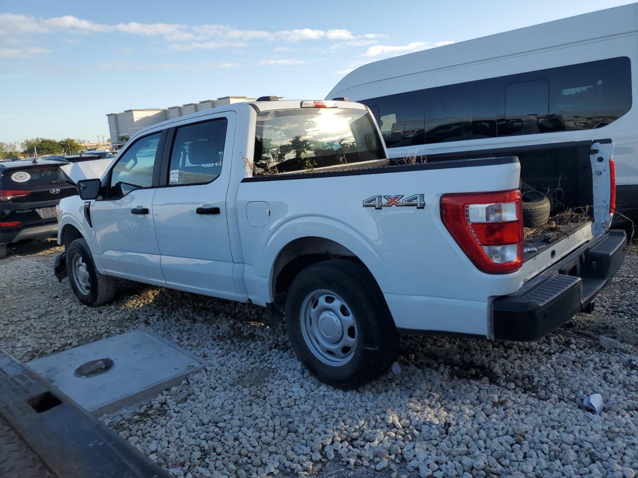 2022 Ford F150 Supercrew White vin: 1FTFW1E52NKF05522