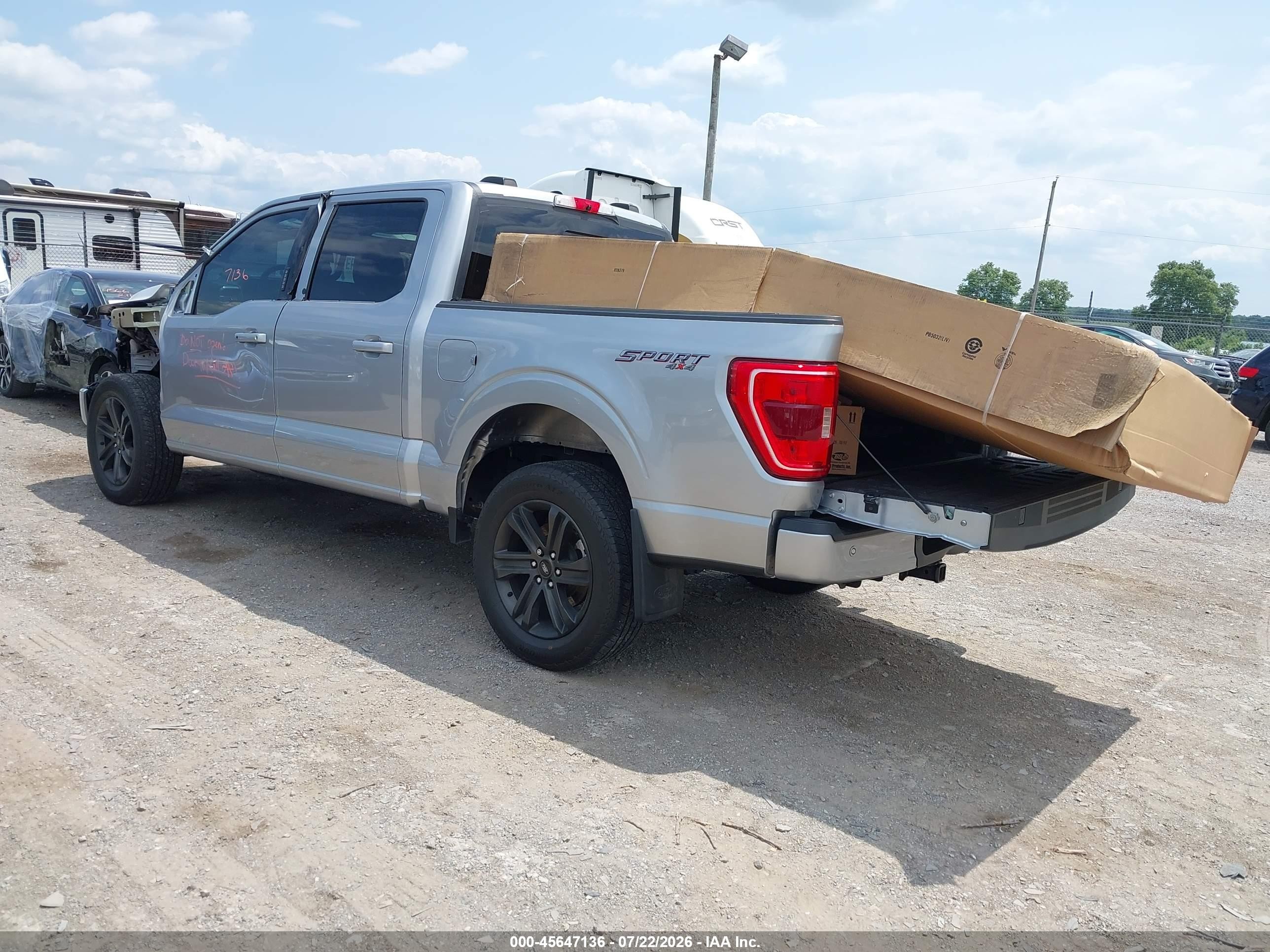2022 Ford F-150 Xlt Silver vin: 1FTFW1E55NKD85652