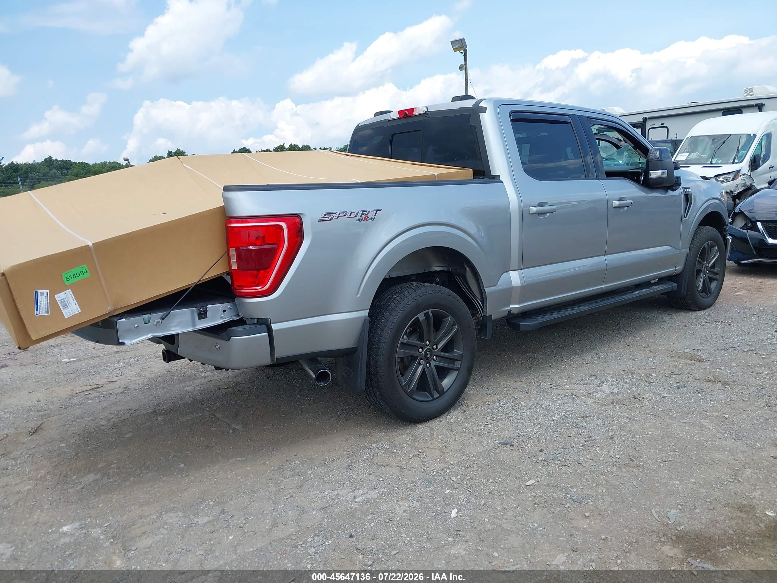 2022 Ford F-150 Xlt Silver vin: 1FTFW1E55NKD85652
