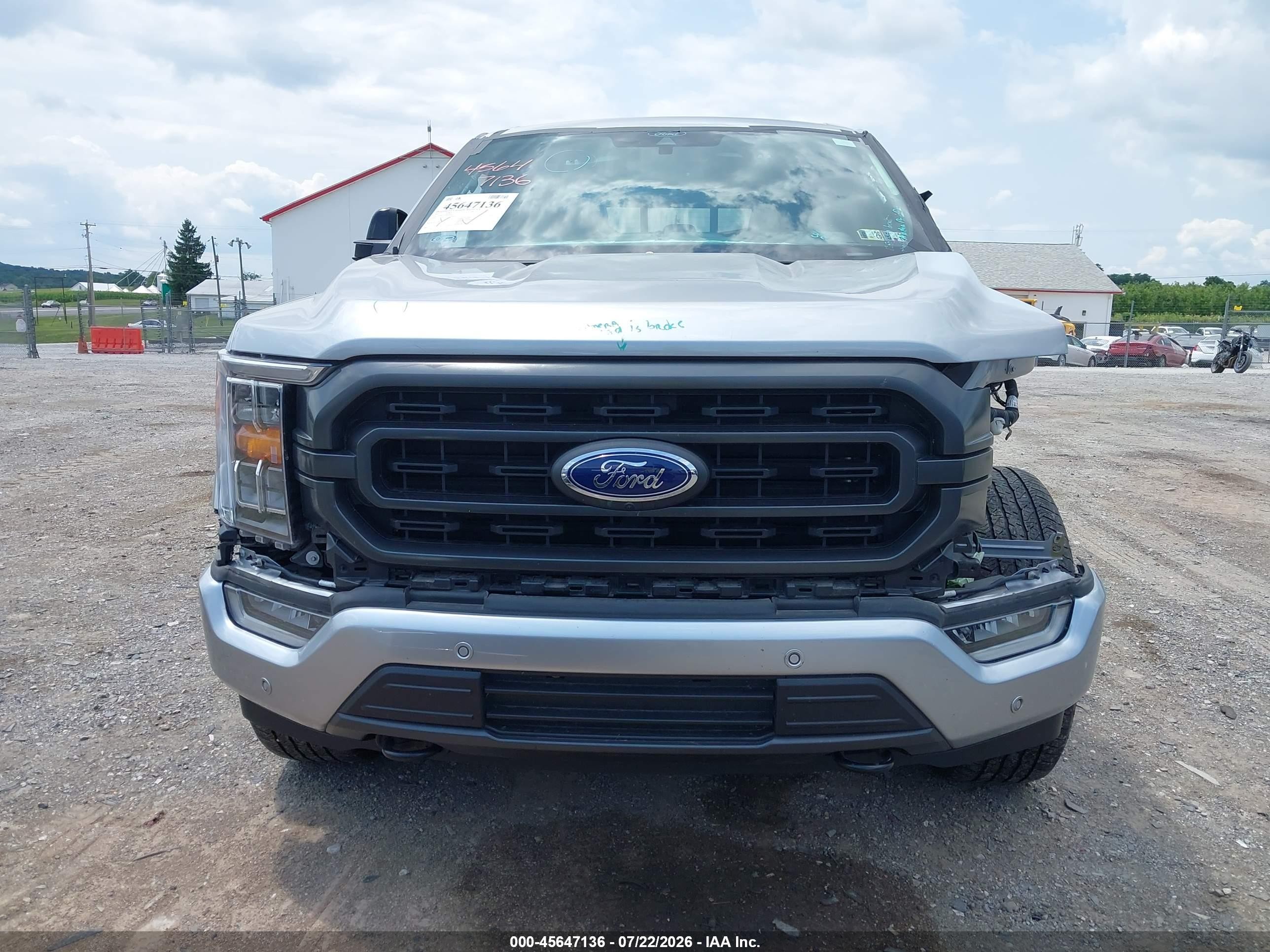 2022 Ford F-150 Xlt Silver vin: 1FTFW1E55NKD85652