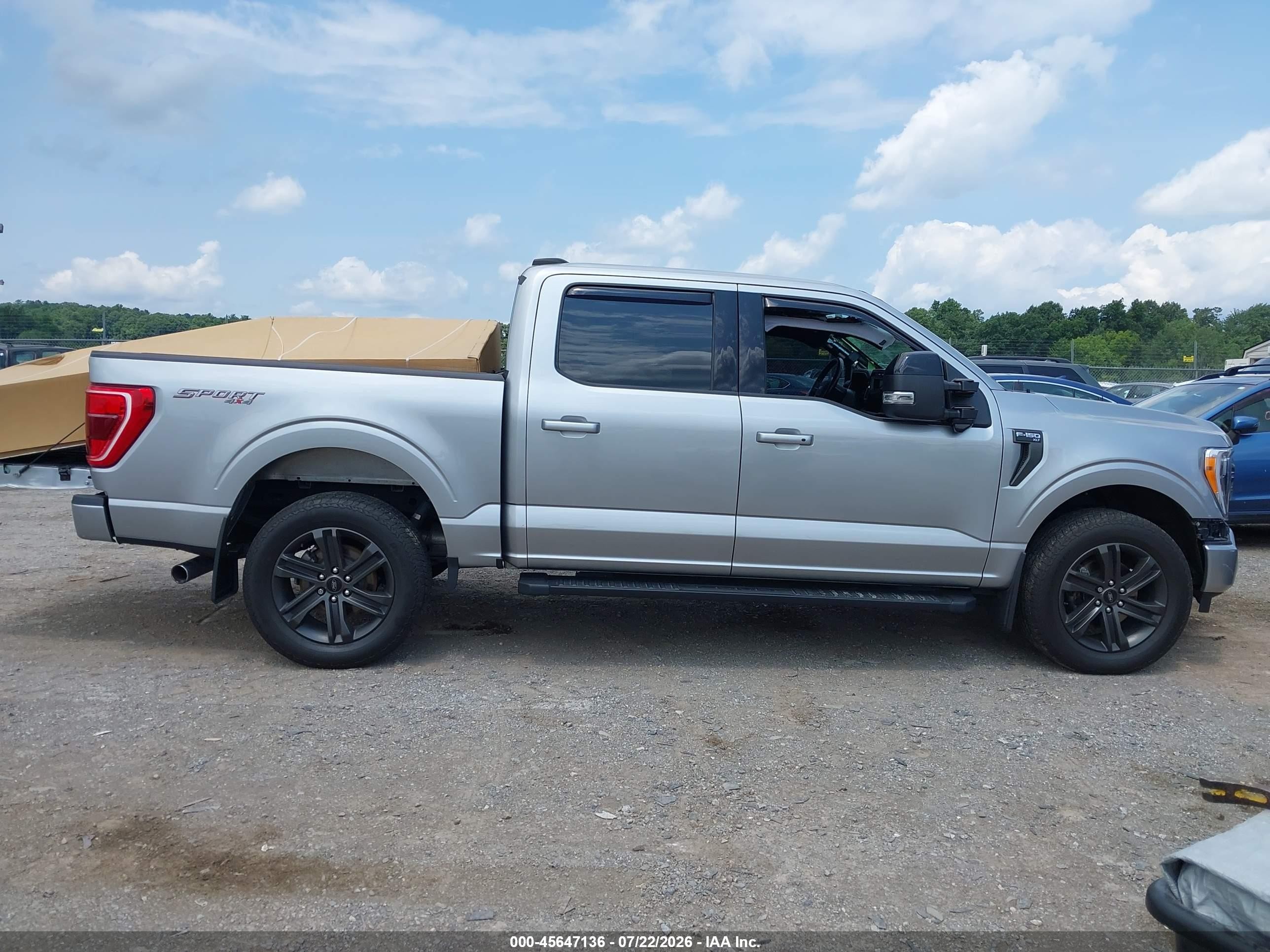 2022 Ford F-150 Xlt Silver vin: 1FTFW1E55NKD85652