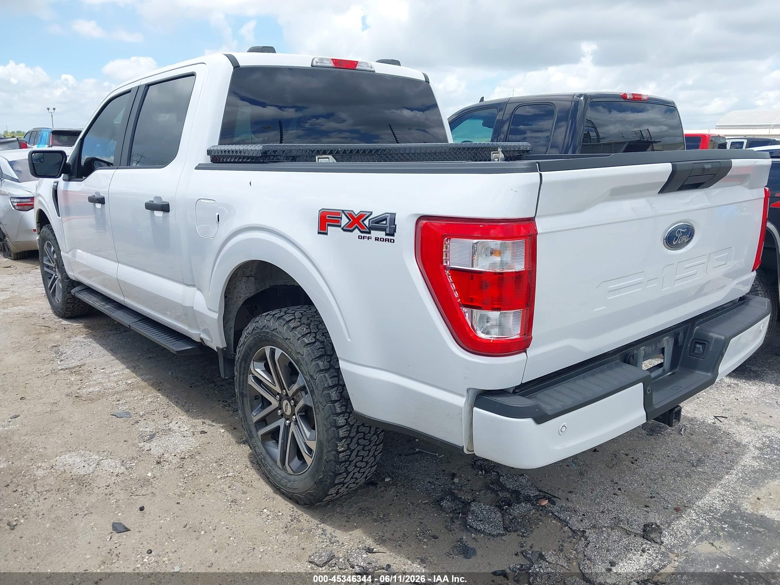 2022 Ford F-150 Xl White vin: 1FTFW1E55NKE94385