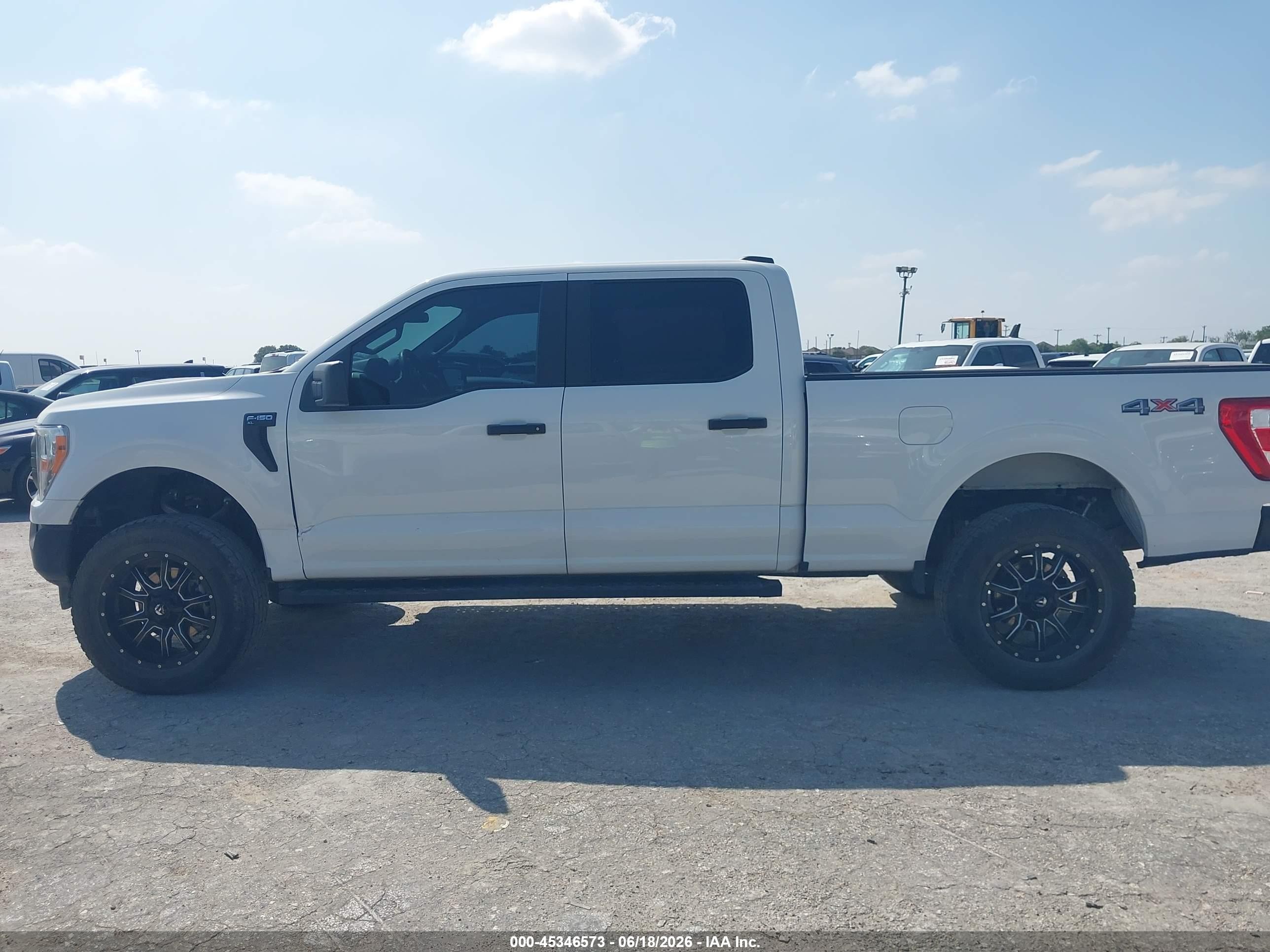 2022 Ford F-150 Xl White vin: 1FTFW1E56NFA28019