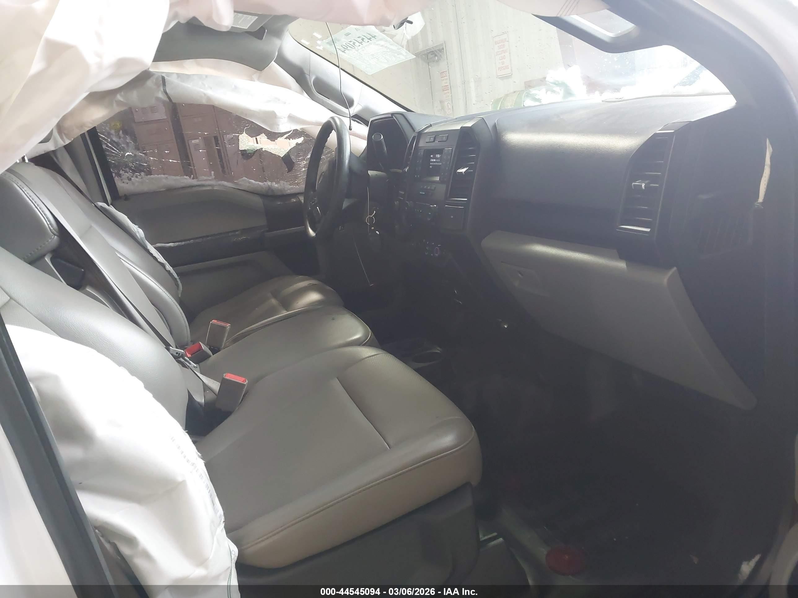 2018 Ford F-150 Xl White vin: 1FTFW1E5XJFC42733