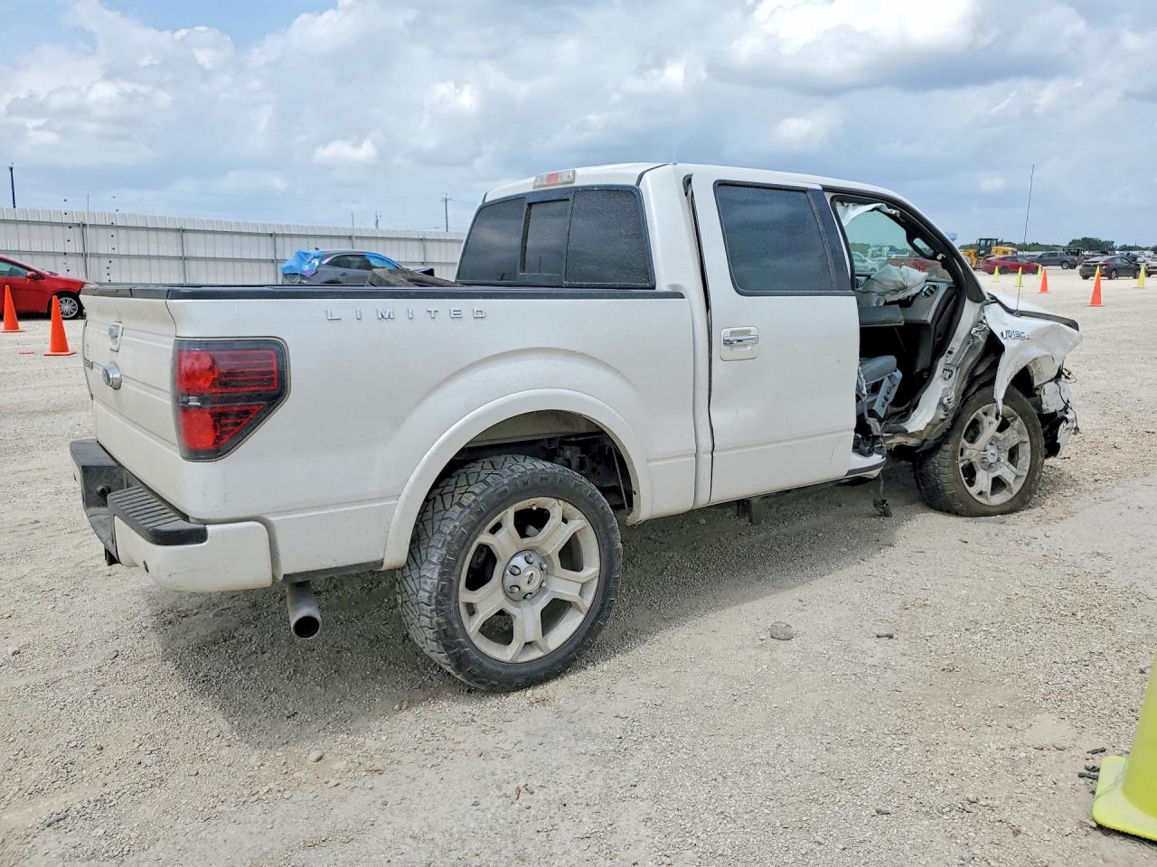 2011 Ford F150 Supercrew White vin: 1FTFW1E60BFA47993