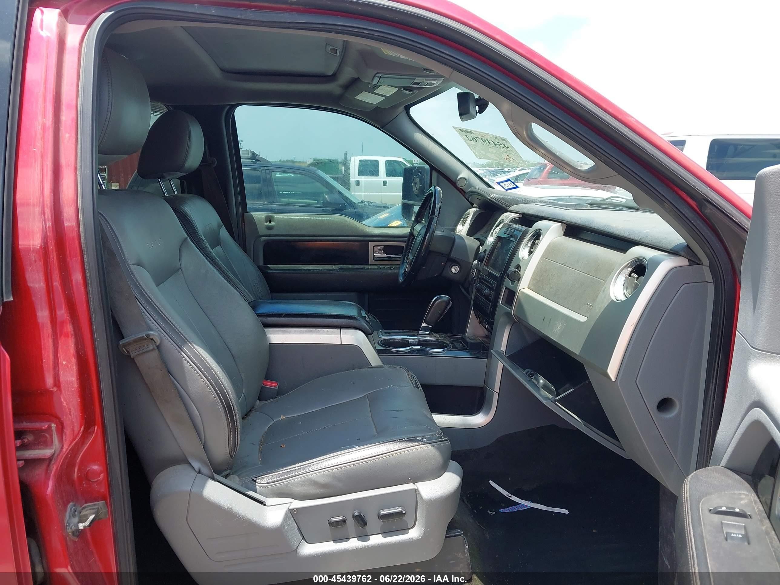 2011 Ford F-150 Platinum Maroon vin: 1FTFW1E60BFA85417