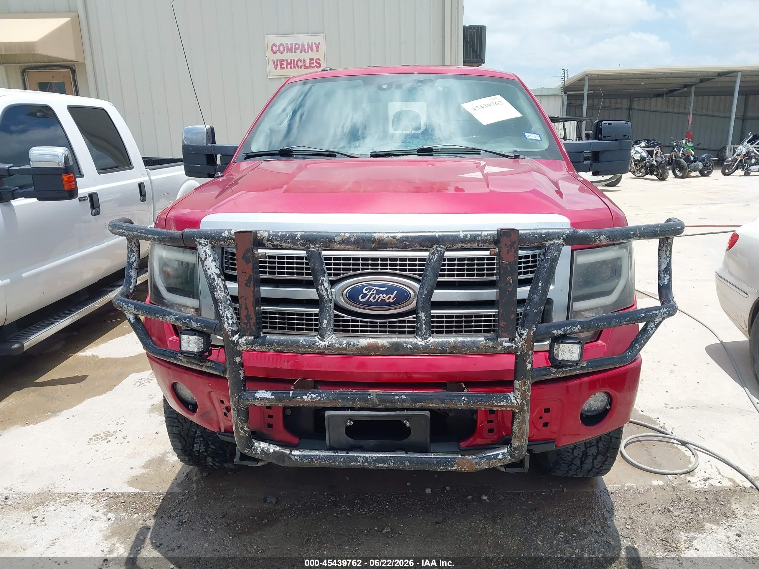 2011 Ford F-150 Platinum Maroon vin: 1FTFW1E60BFA85417