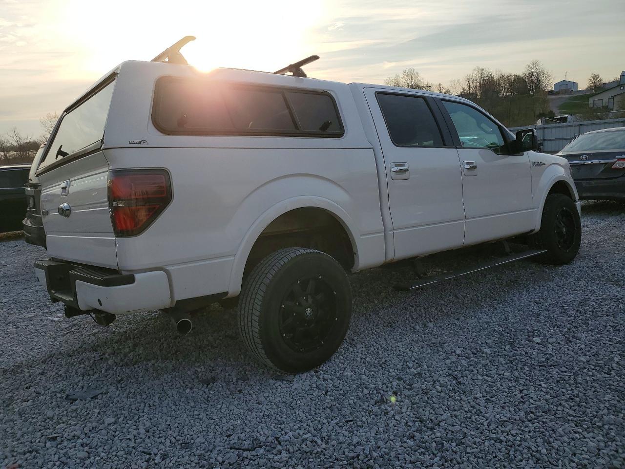 2011 Ford F150 Supercrew White vin: 1FTFW1E64BFA15774