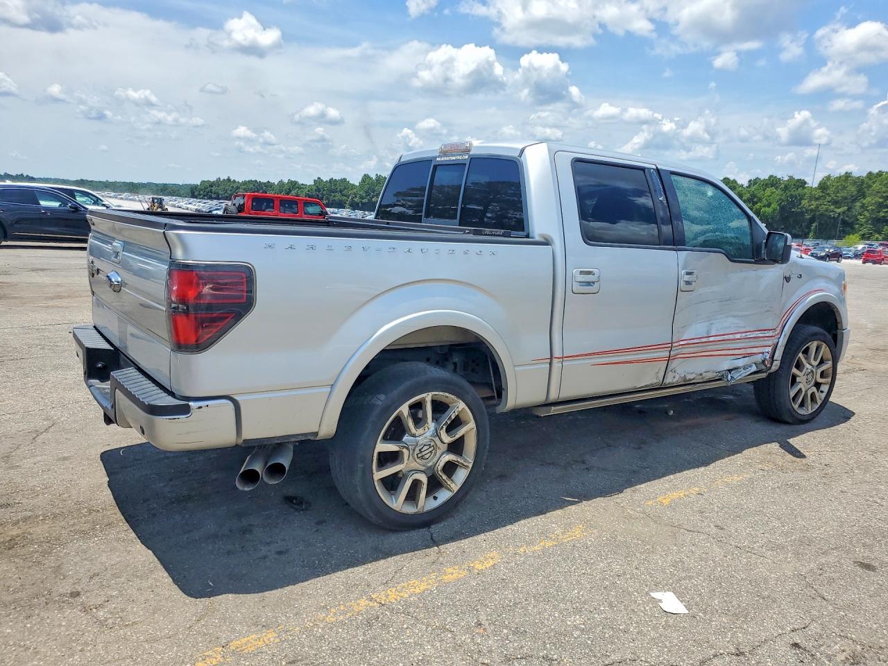 2011 Ford F150 Supercrew Серебряный vin: 1FTFW1E67BFA40801