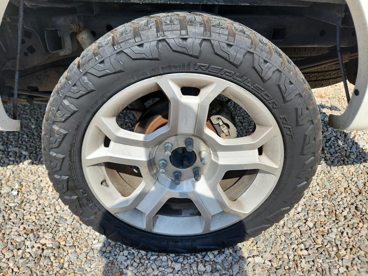 2011 Ford F150 Supercrew White vin: 1FTFW1E67BFA47022 Damage: Left Rear Wheel, Curb Rash, 3 To 4 Inches