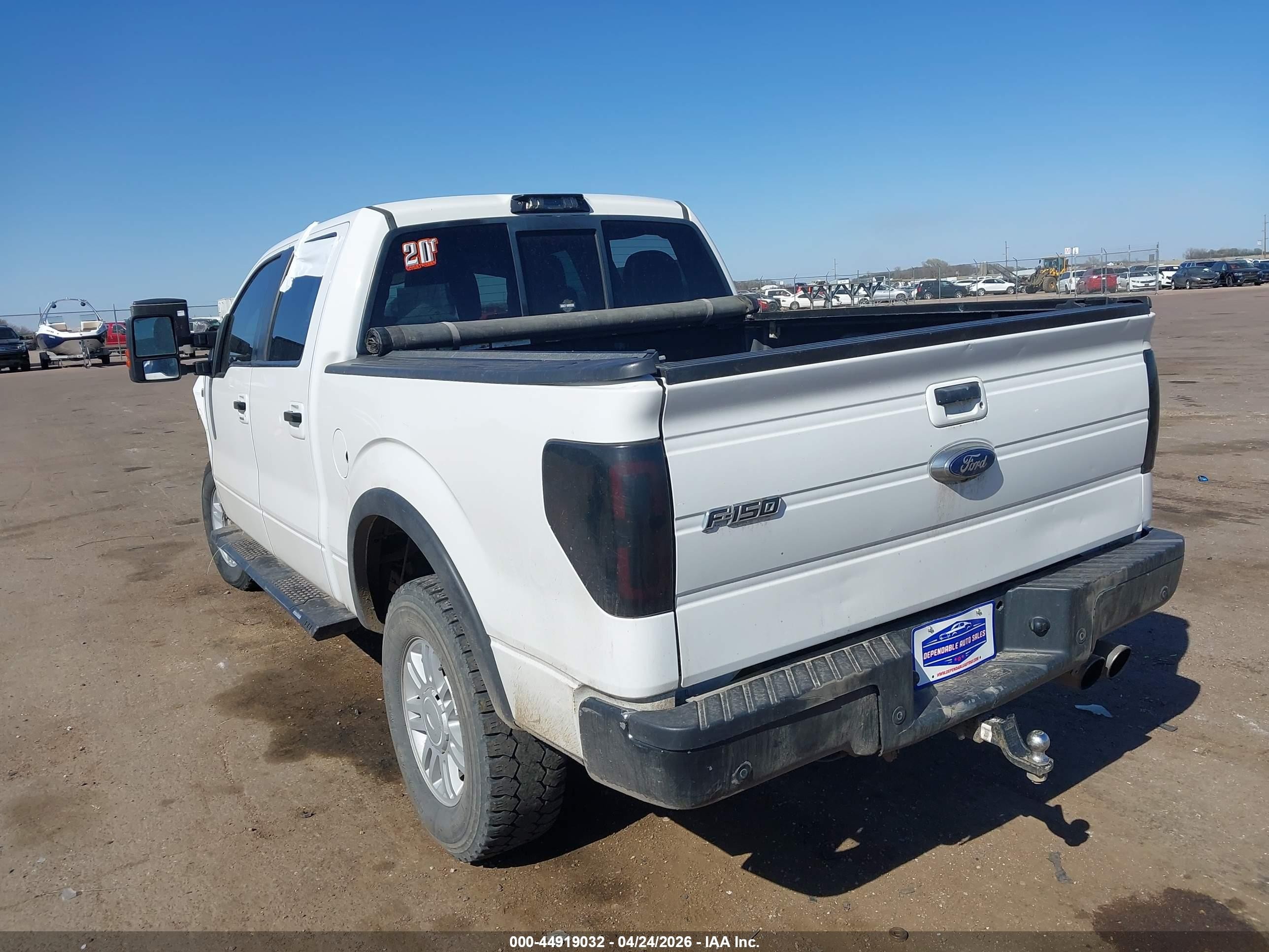2014 Ford F-150 Lariat White vin: 1FTFW1E67EFB41079