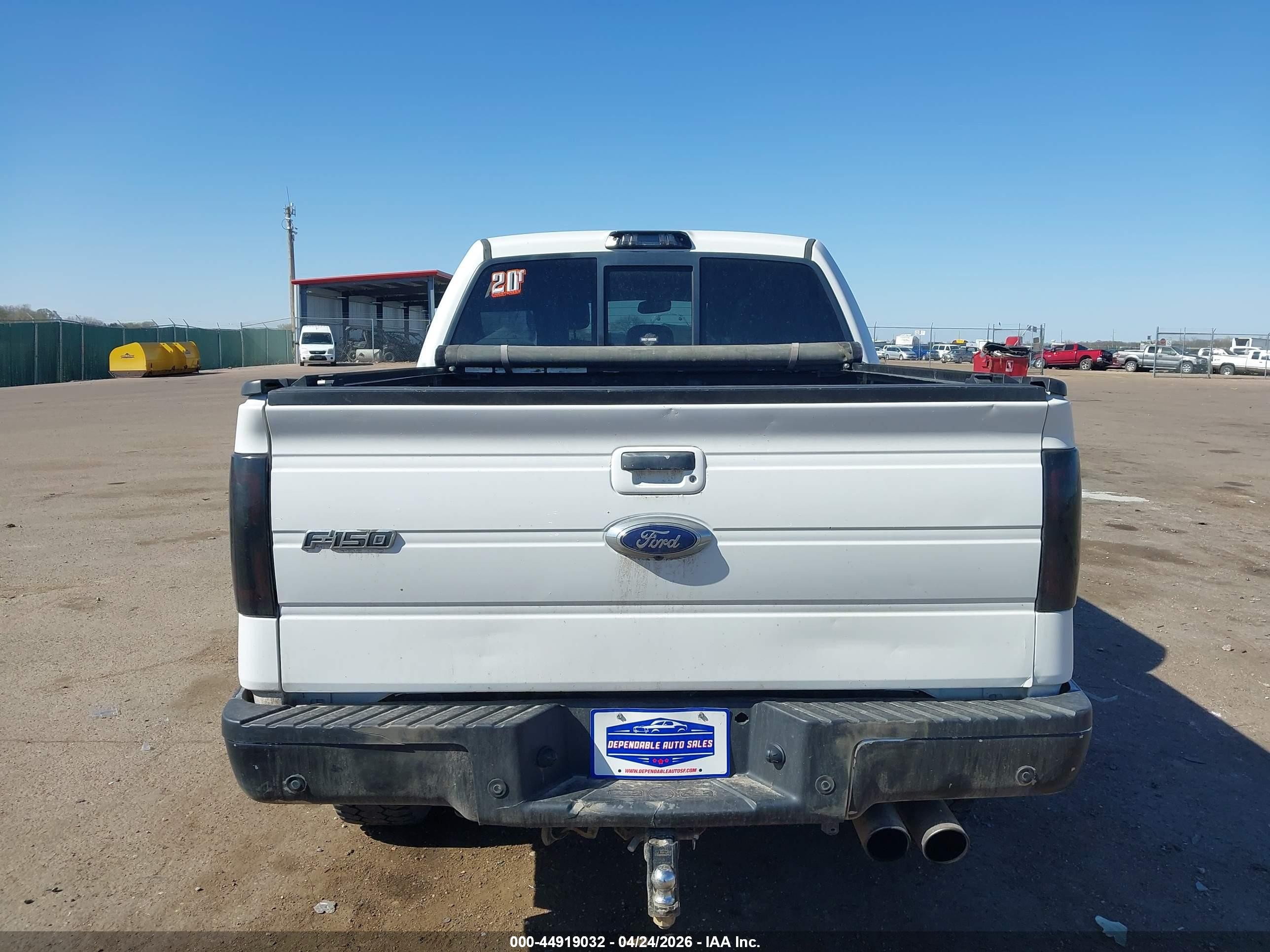 2014 Ford F-150 Lariat White vin: 1FTFW1E67EFB41079