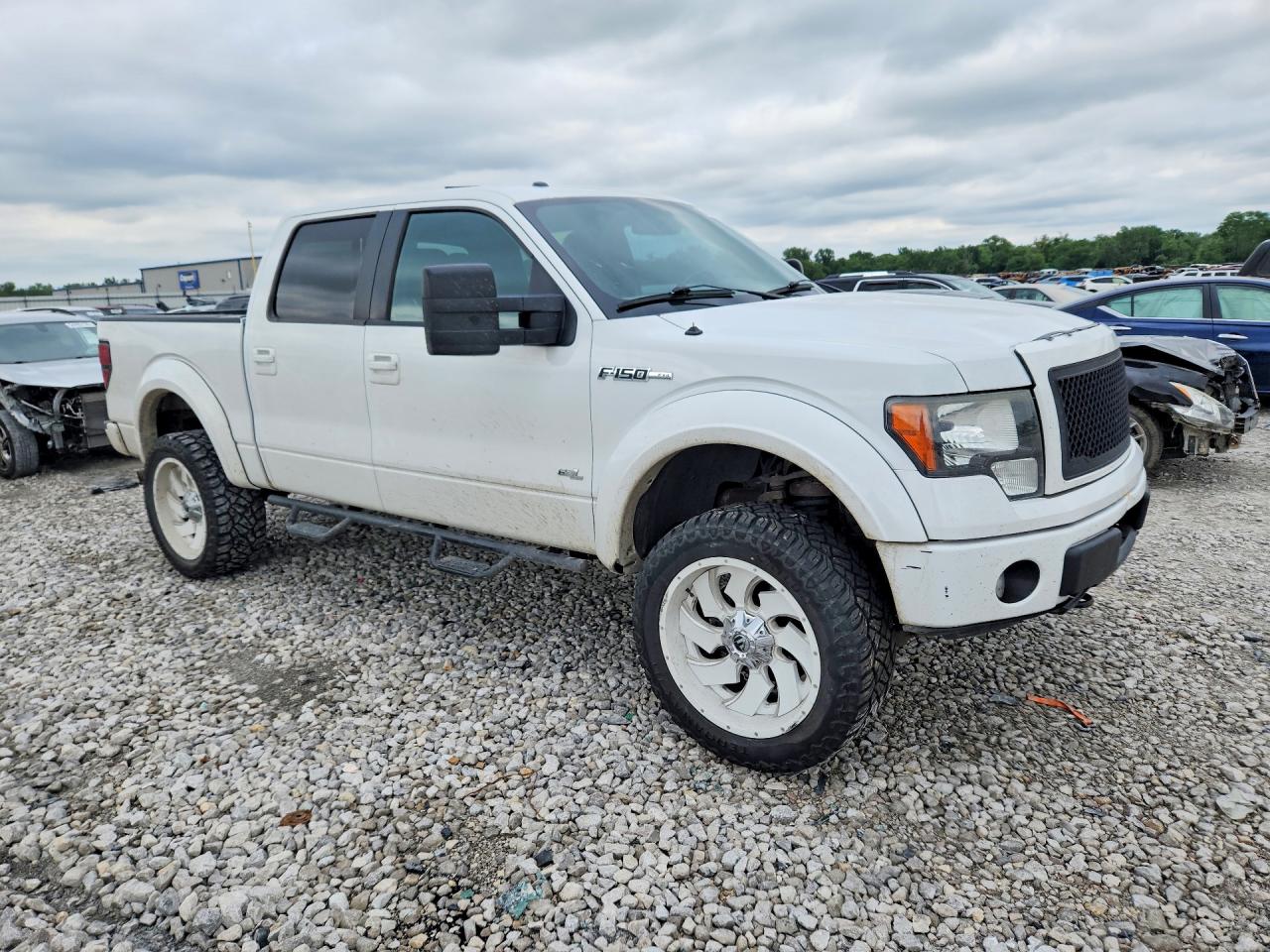 2013 Ford F150 Supercrew White vin: 1FTFW1E68DFB98261