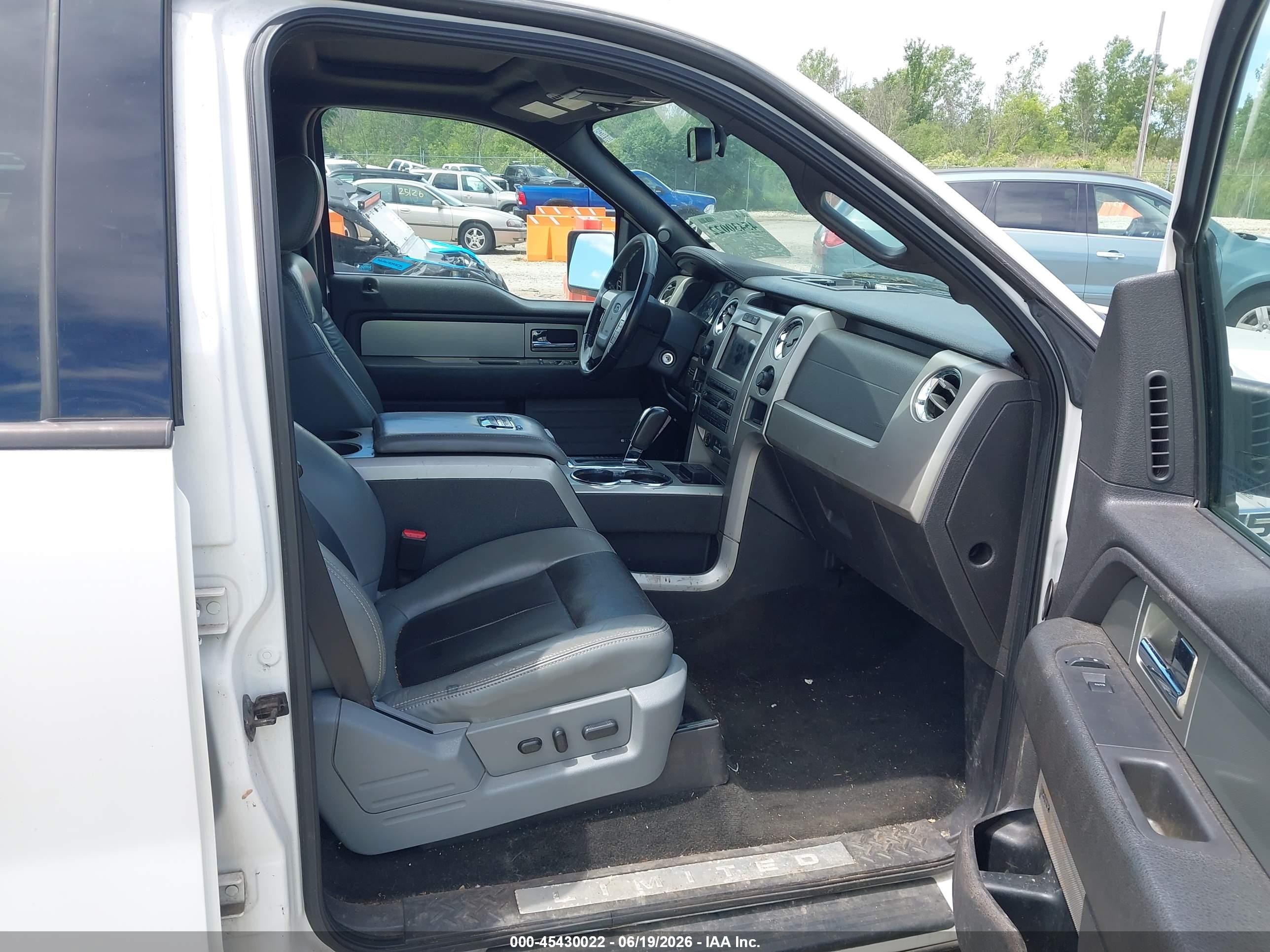 2011 Ford F-150 Harley-davidson/lariat/lariat Limited/platinum White vin: 1FTFW1E6XBFA01359