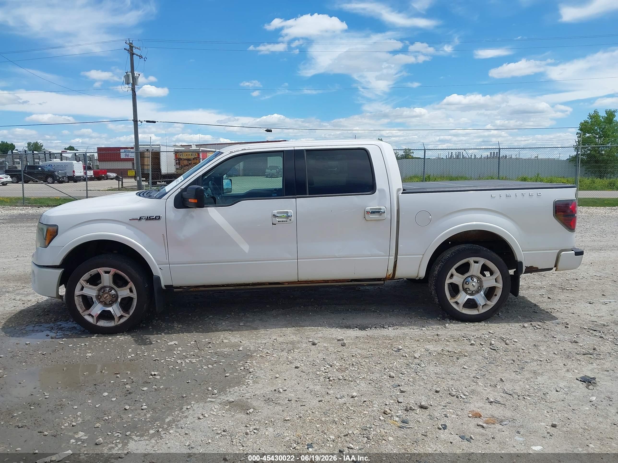 2011 Ford F-150 Harley-davidson/lariat/lariat Limited/platinum White vin: 1FTFW1E6XBFA01359