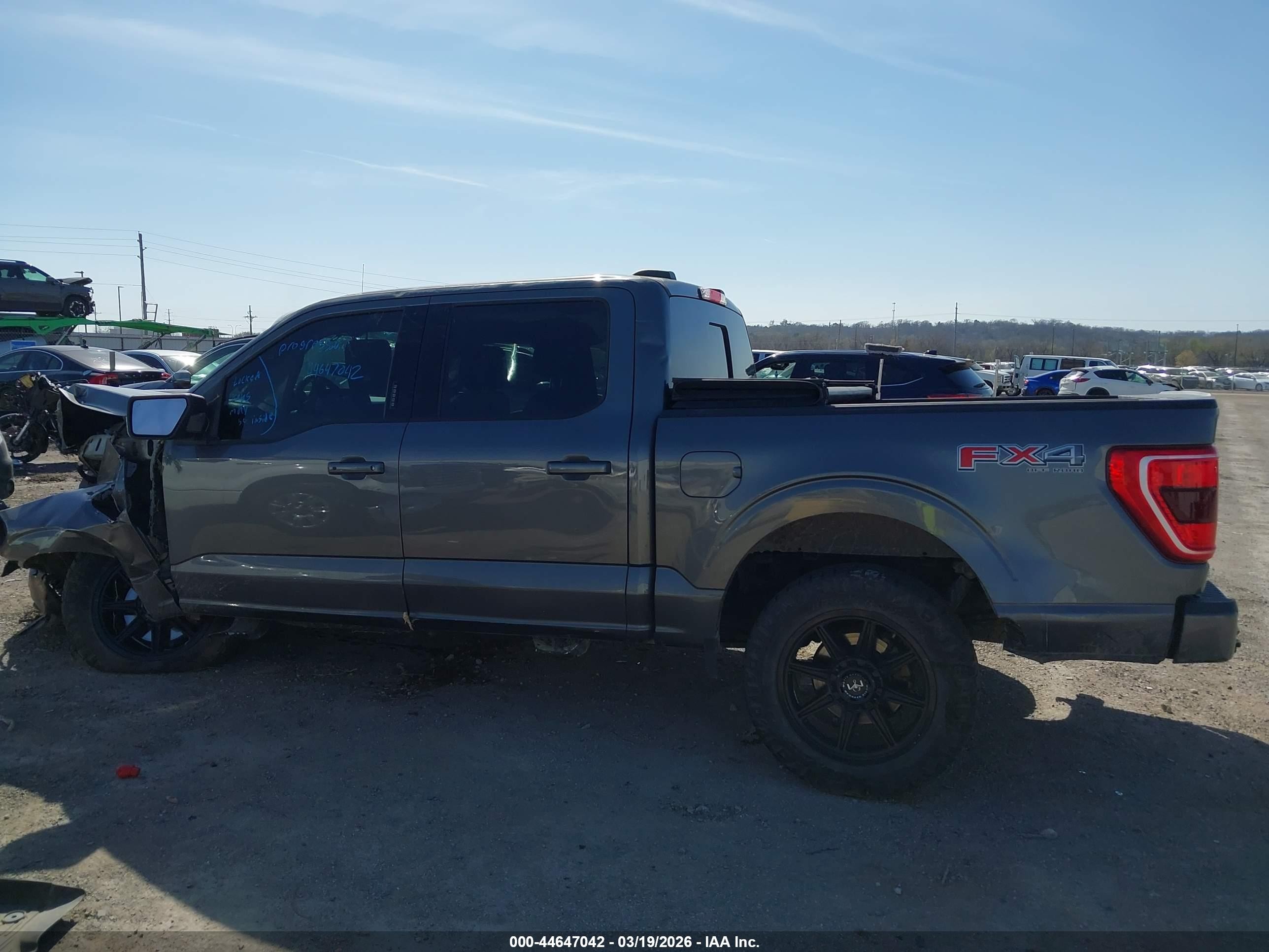 2021 Ford F-150 Xlt Серый vin: 1FTFW1E82MFA77887