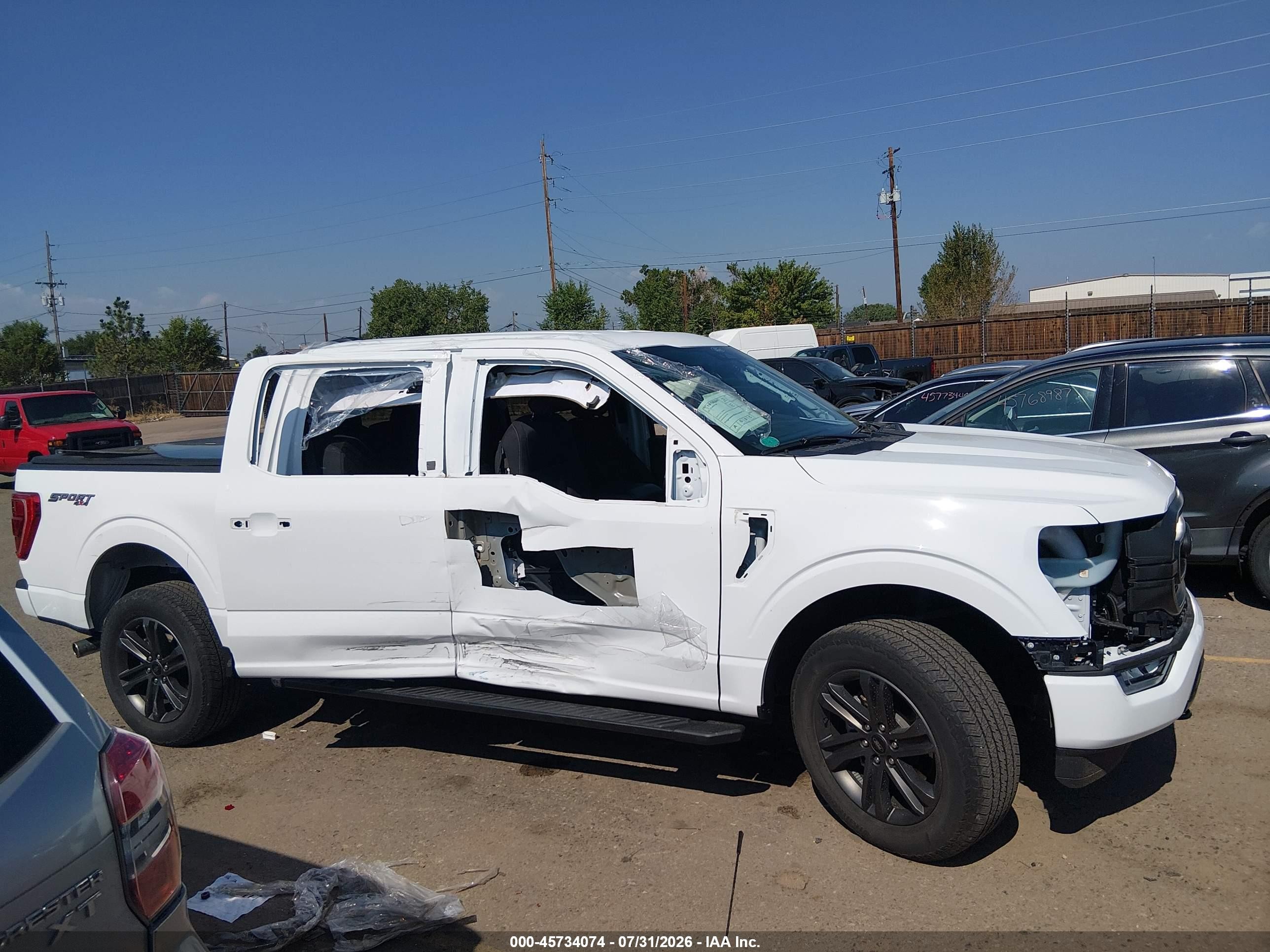 2022 Ford F-150 Xlt White vin: 1FTFW1E82NFC44105