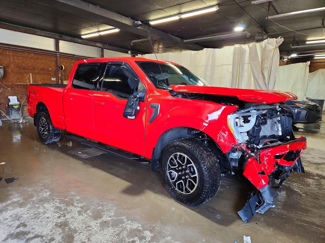 2023 Ford F150 Supercrew Красный vin: 1FTFW1E82PKD18827