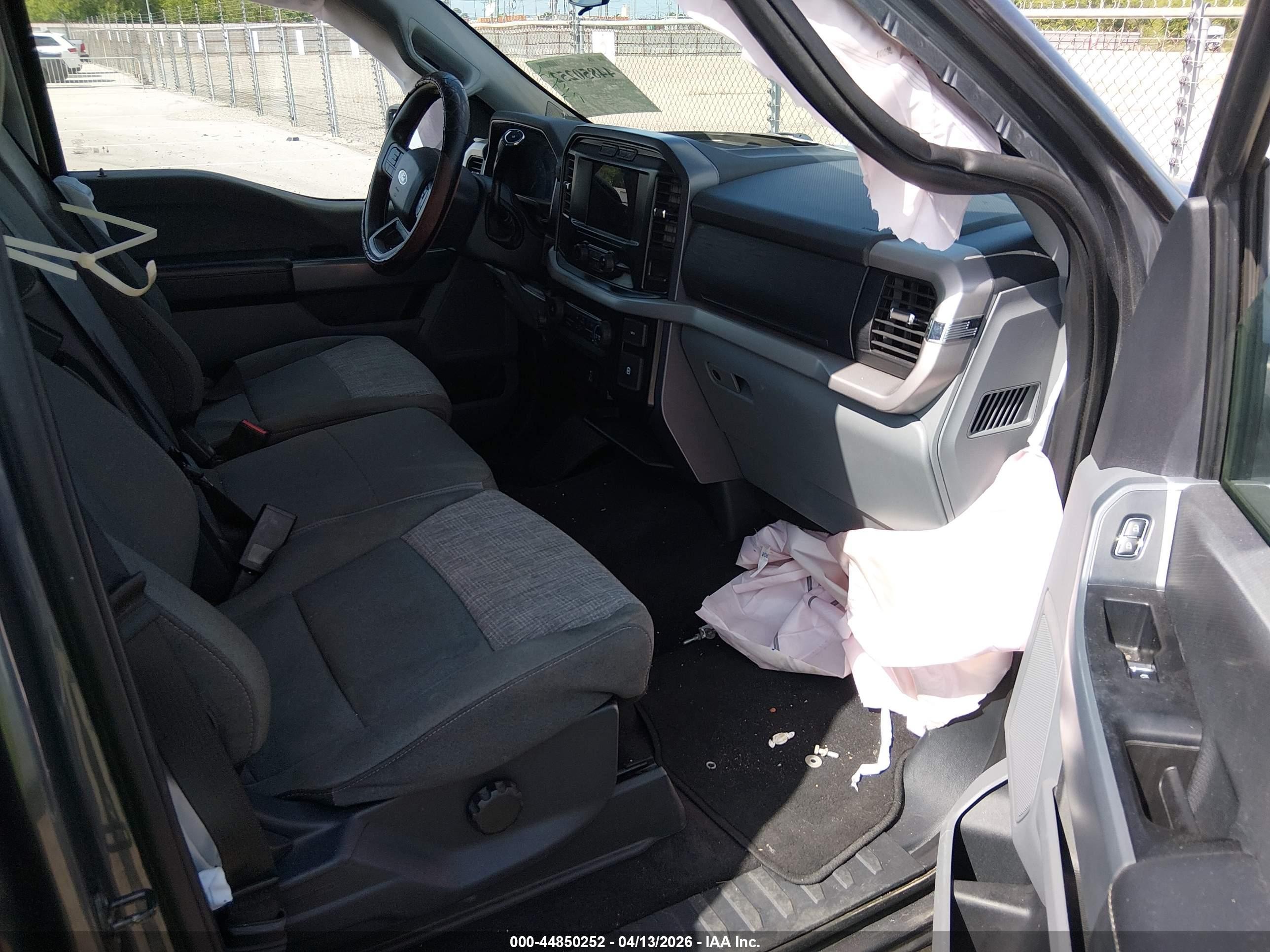 2023 Ford F-150 Xlt Серый vin: 1FTFW1E85PFA92419