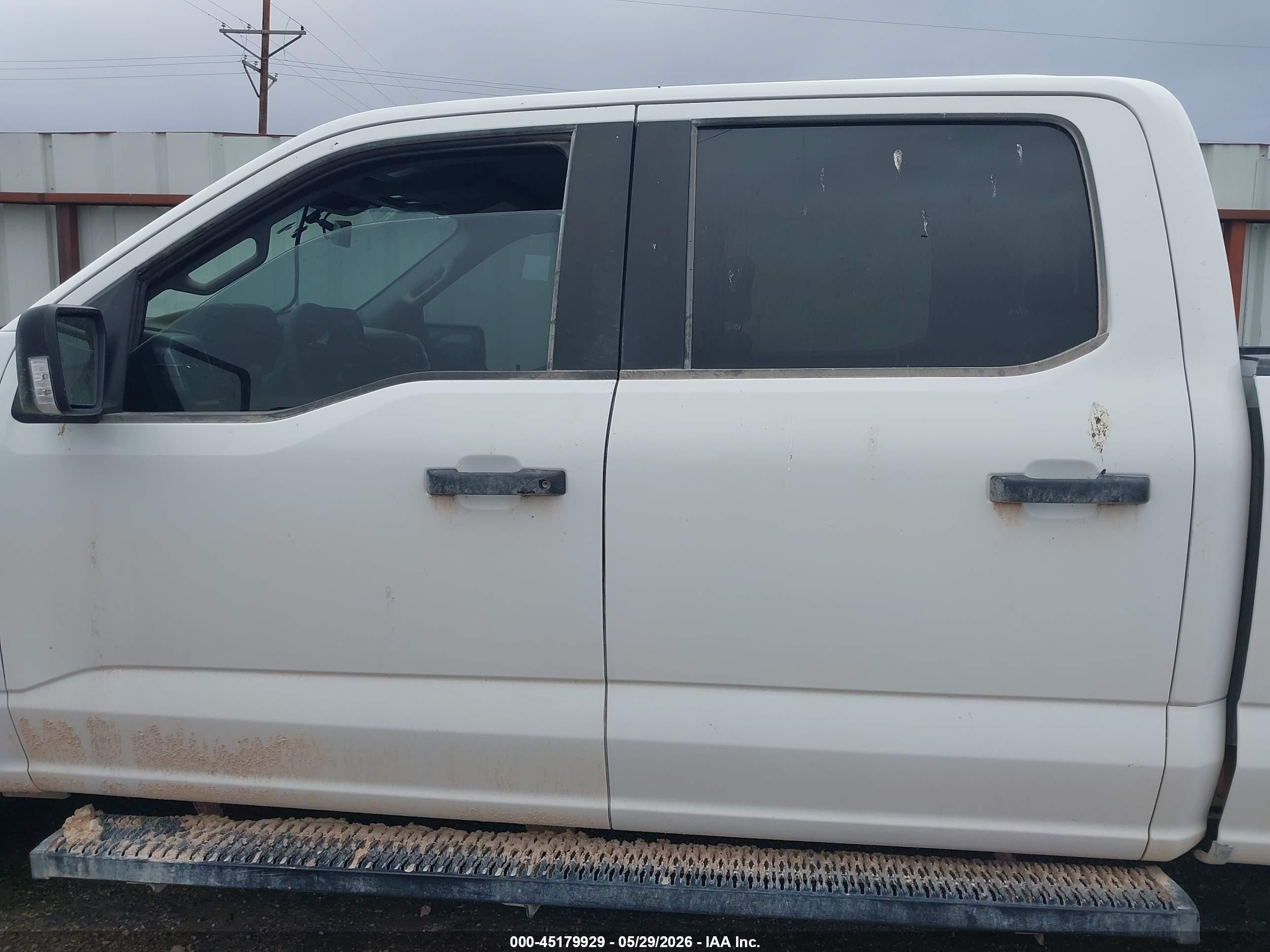 2023 Ford F-150 Xl White vin: 1FTFW1E86PKE81318
