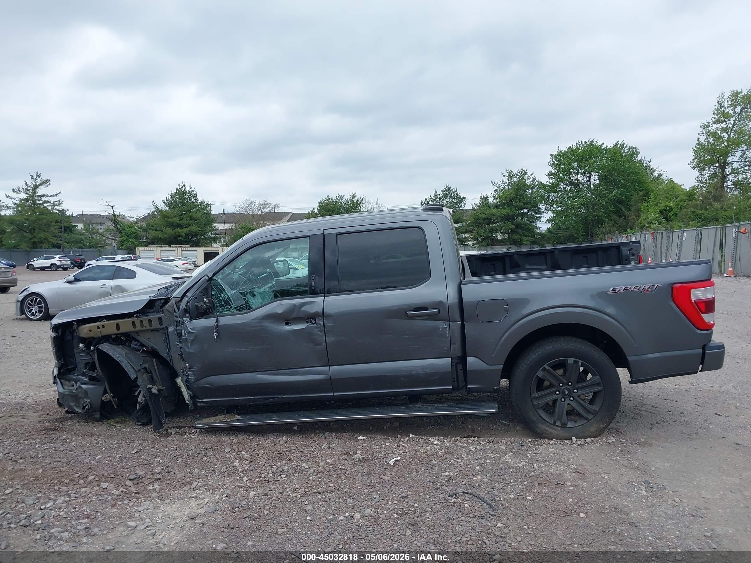 2023 Ford F-150 Lariat Серый vin: 1FTFW1E88PFC23519