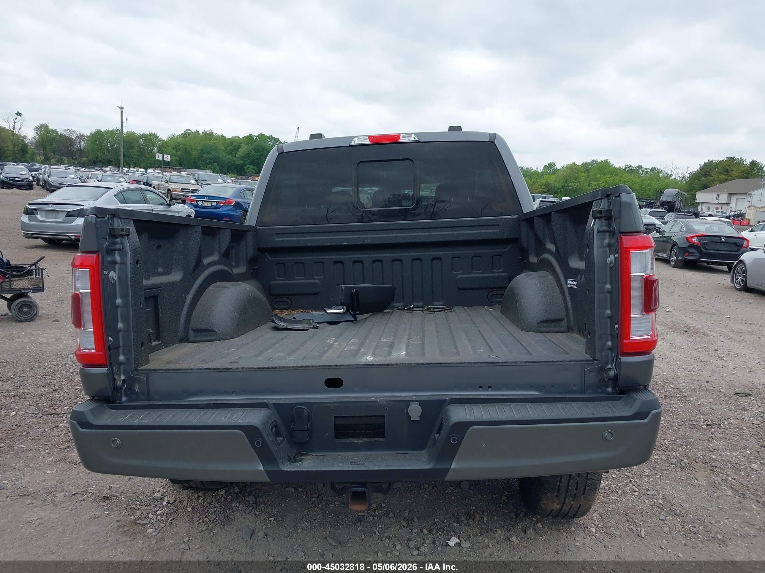 2023 Ford F-150 Lariat Серый vin: 1FTFW1E88PFC23519