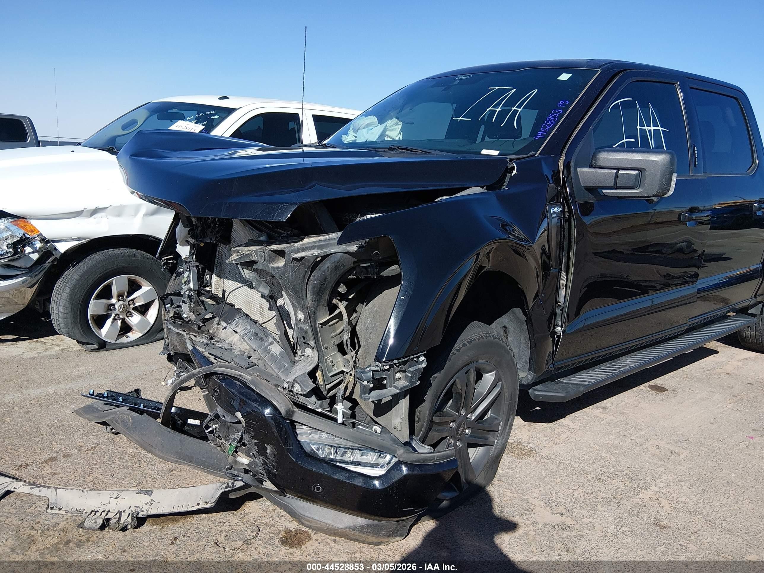2022 Ford F-150 Xlt Black vin: 1FTFW1E8XNKD21892