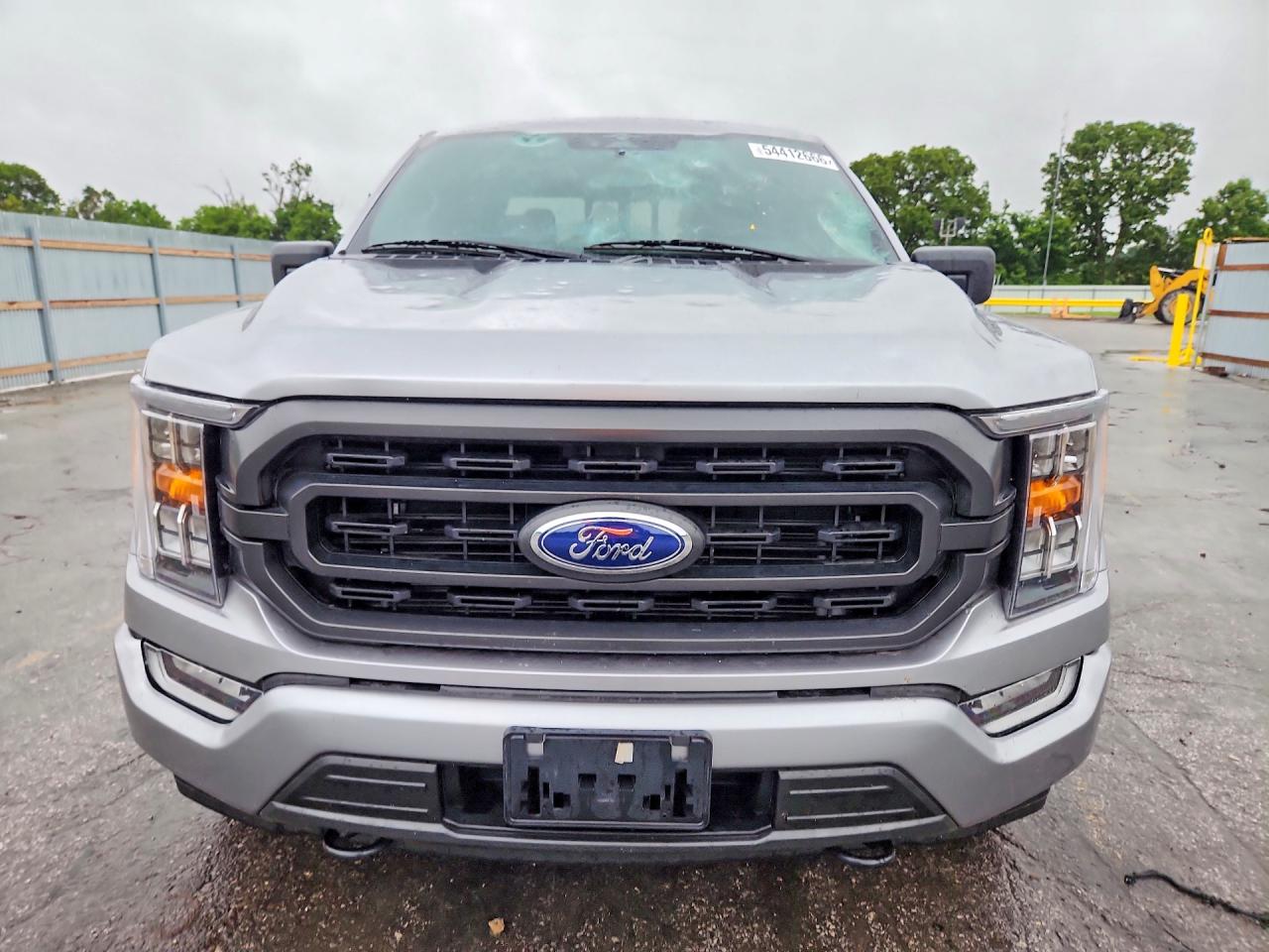 2023 Ford F150 Supercrew Серебряный vin: 1FTFW1ED0PFB27736