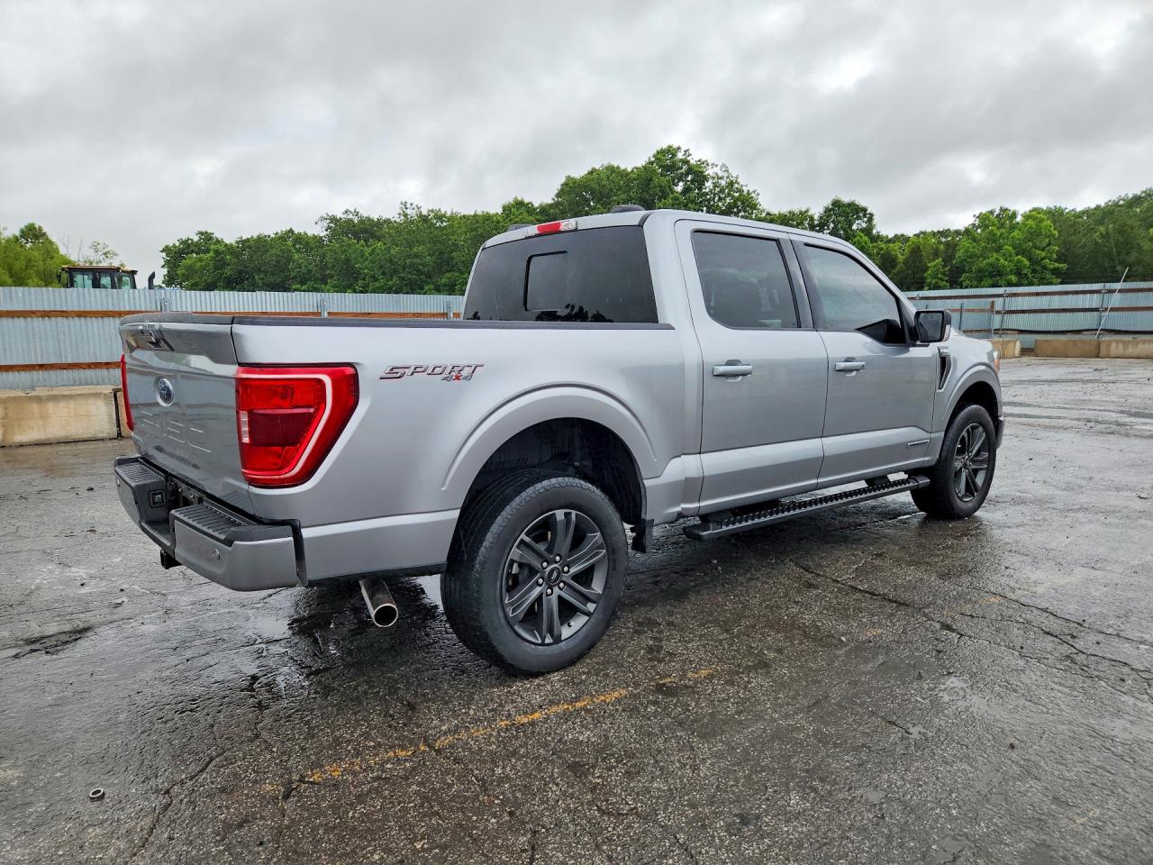 2023 Ford F150 Supercrew Серебряный vin: 1FTFW1ED0PFB27736