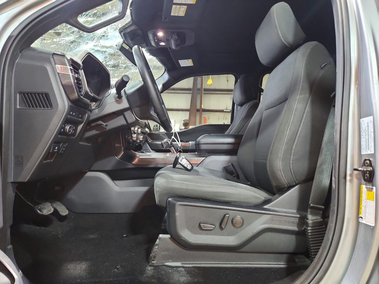 2023 Ford F150 Supercrew Серебряный vin: 1FTFW1ED0PFB27736