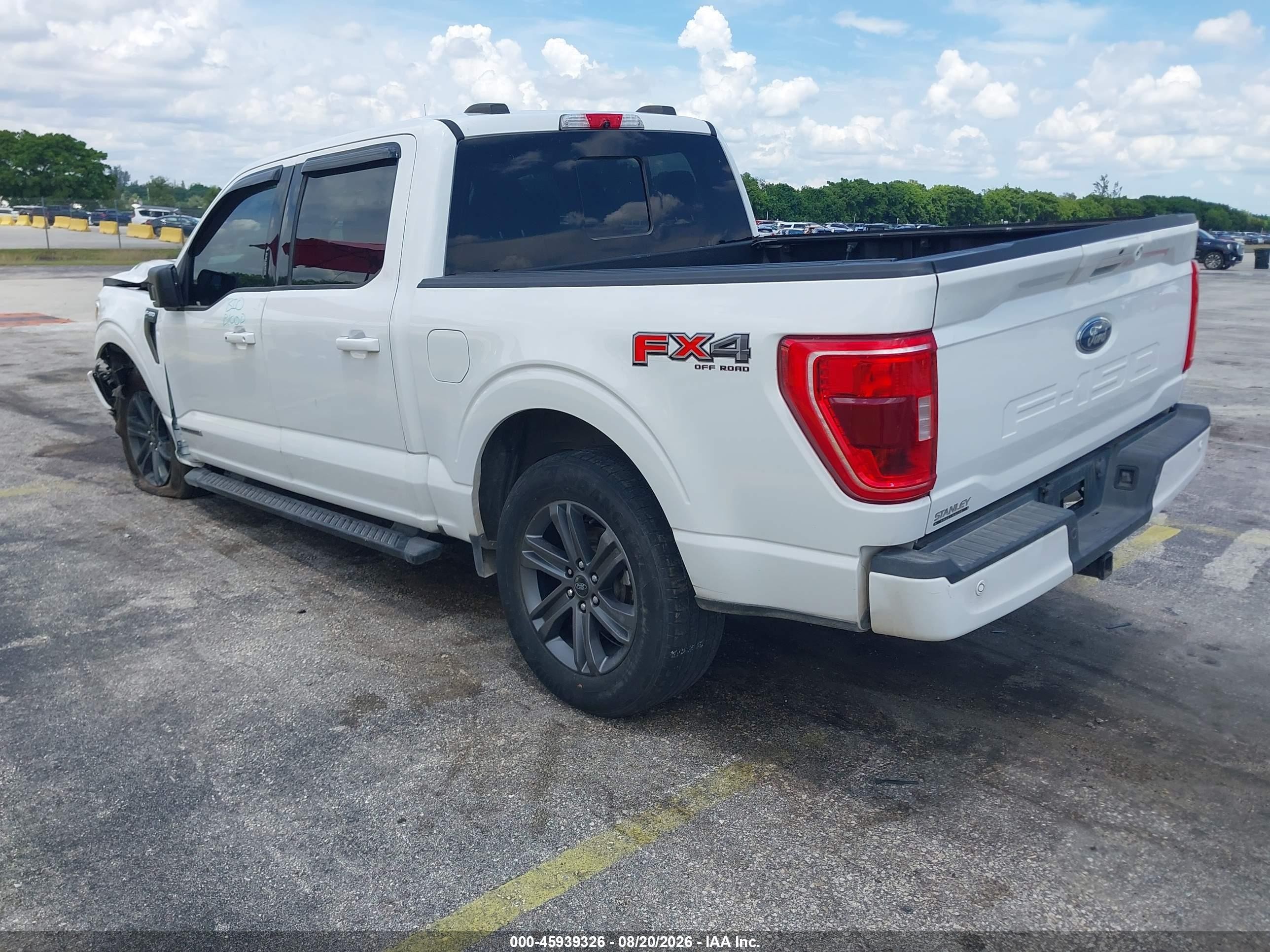 2021 Ford F-150 Xlt White vin: 1FTFW1ED3MFB08058