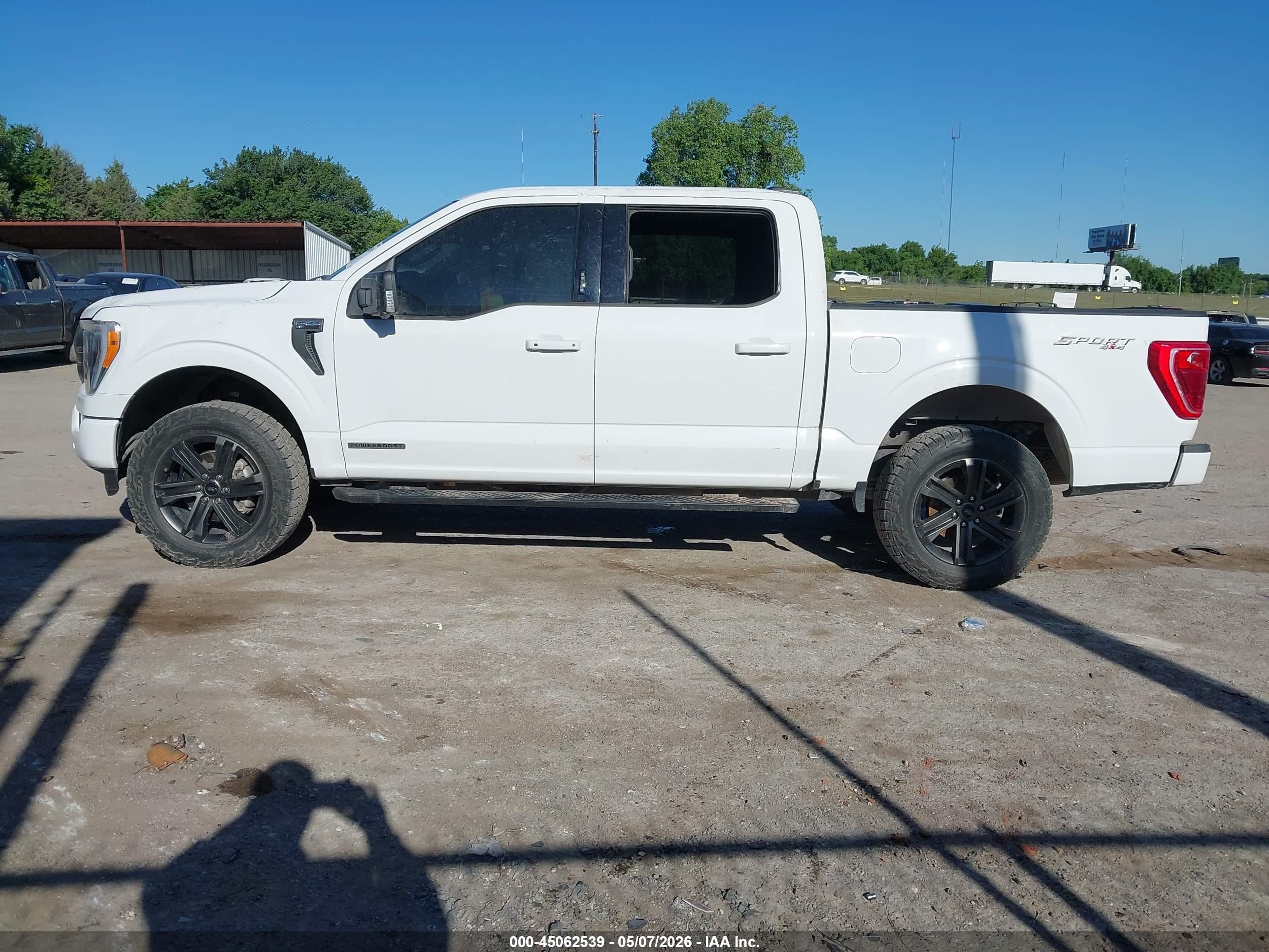 2022 Ford F-150 Xlt Белый vin: 1FTFW1ED9NFA69901