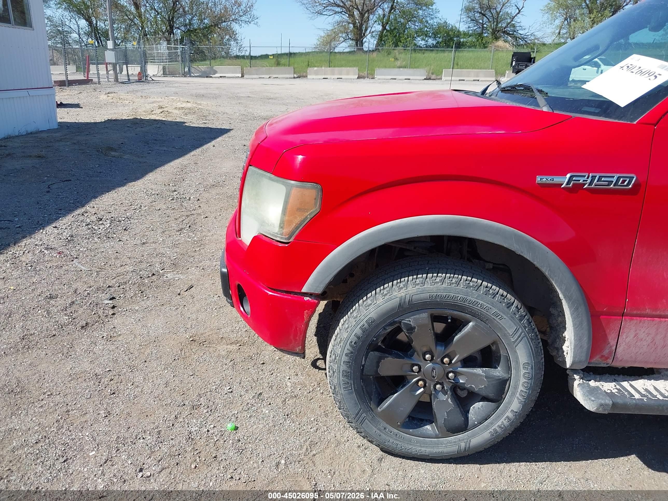 2011 Ford F-150 Fx4 Red vin: 1FTFW1EF0BFA46021
