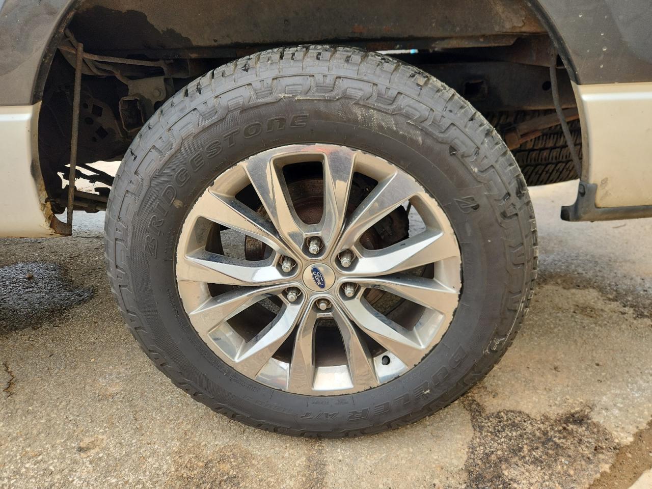 2011 Ford F150 Supercrew Black vin: 1FTFW1EF0BFA89161 Damage: Left Rear Wheel, Curb Rash, > 12 Inches