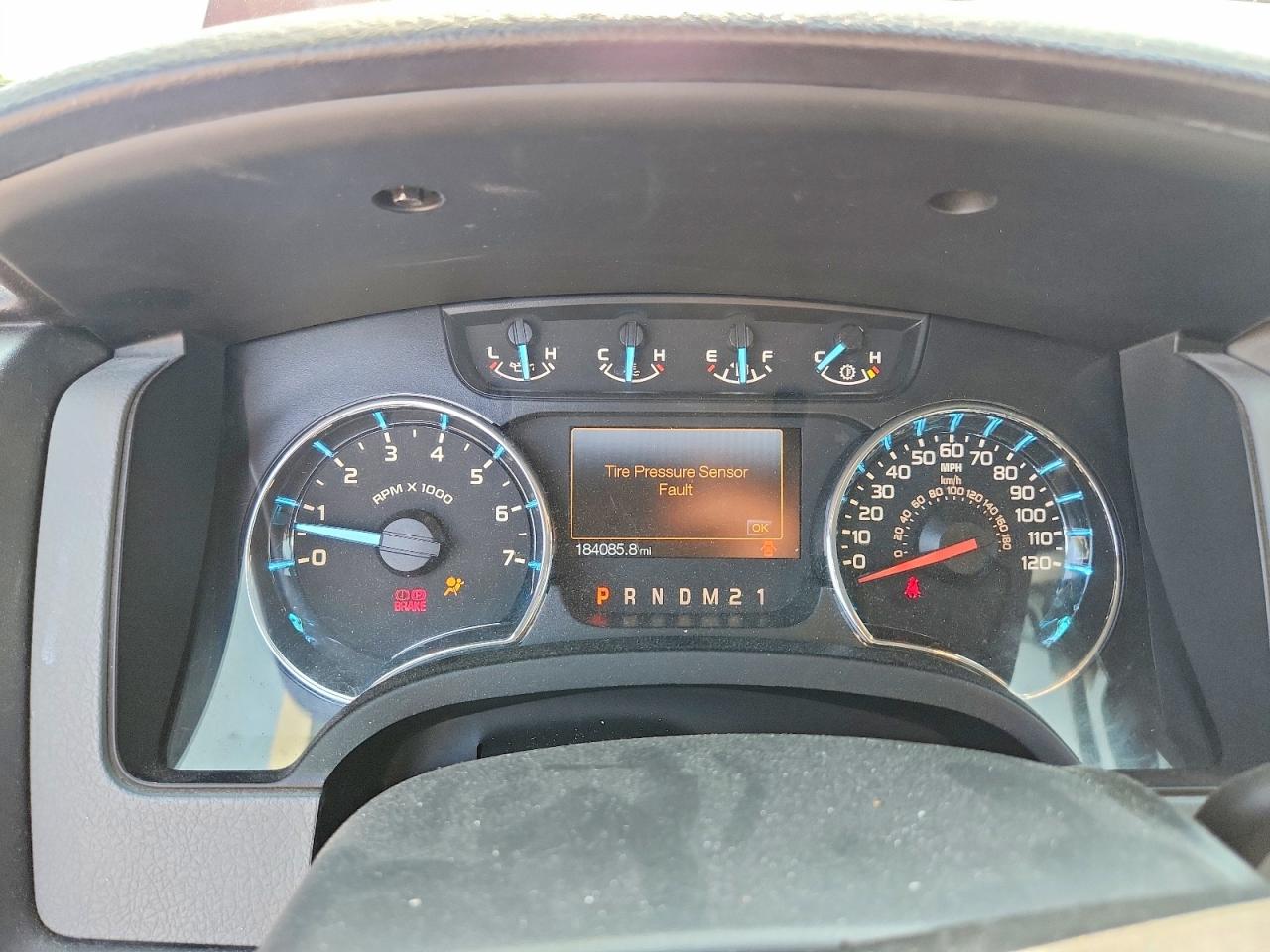 2011 Ford F150 Supercrew Red vin: 1FTFW1EF0BFC82961
