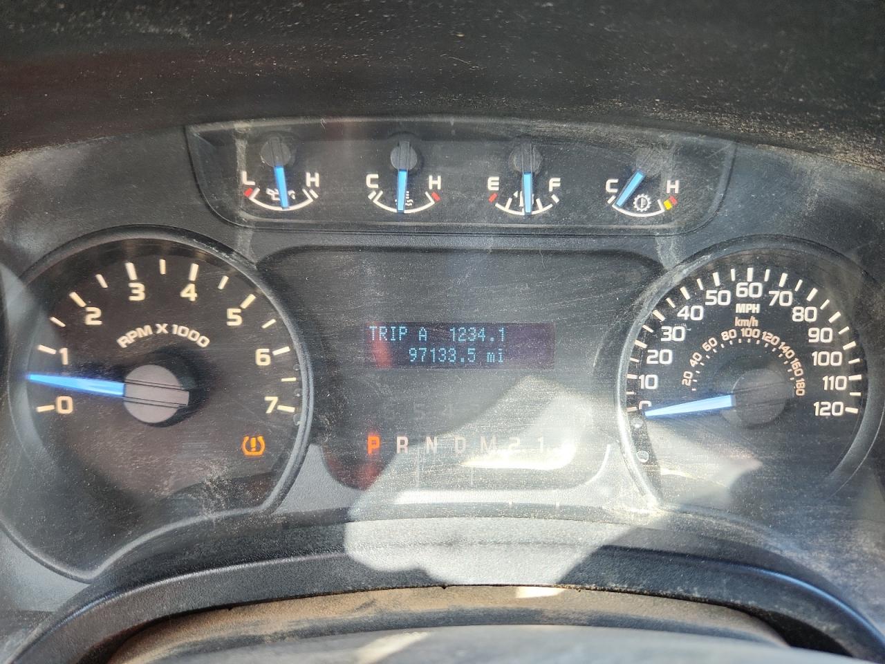 2011 Ford F150 Supercrew White vin: 1FTFW1EF0BFD31222 Damage: Warning - Tire Pressure, On, Unacceptable