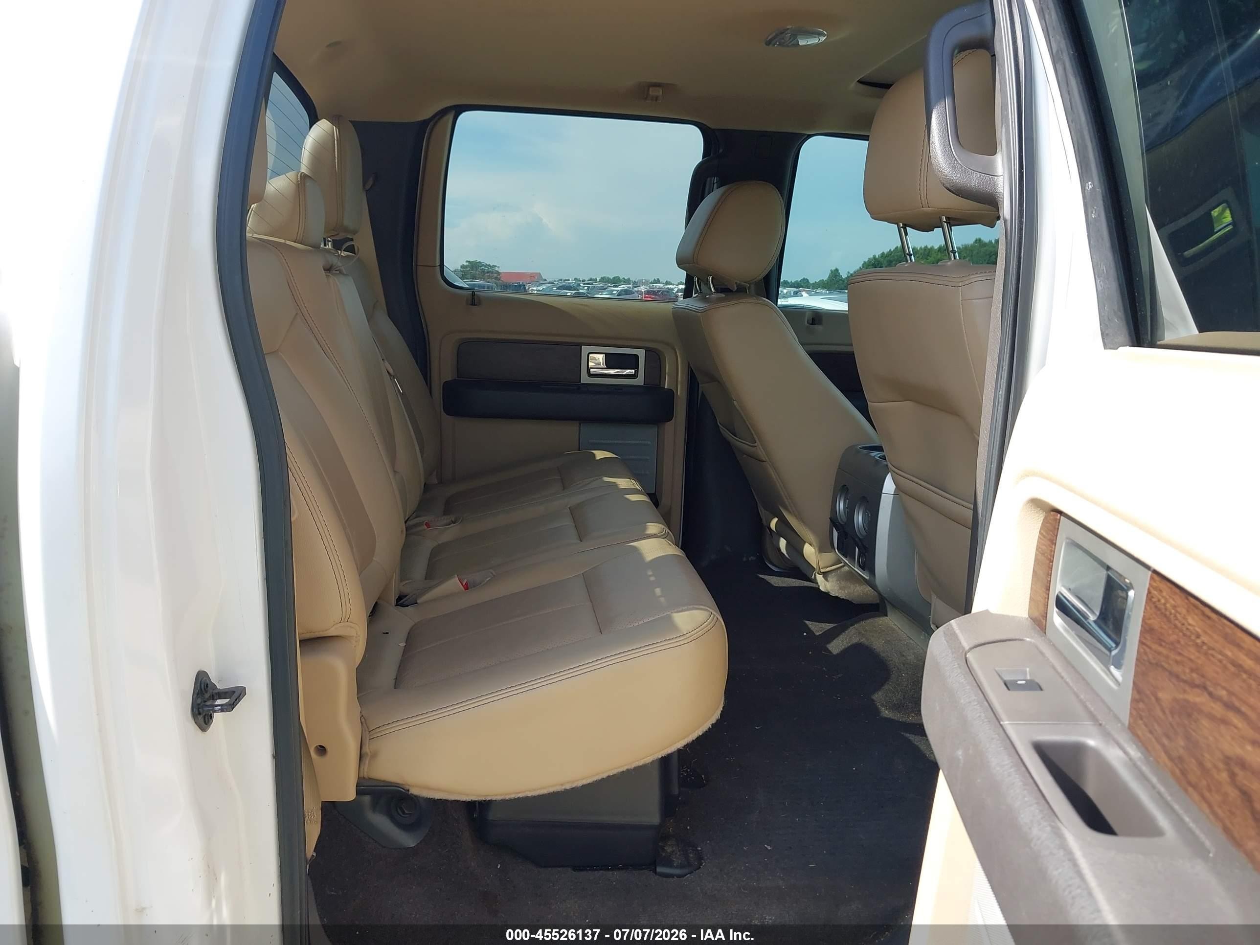 2014 Ford F-150 Lariat White vin: 1FTFW1EF0EKE77065