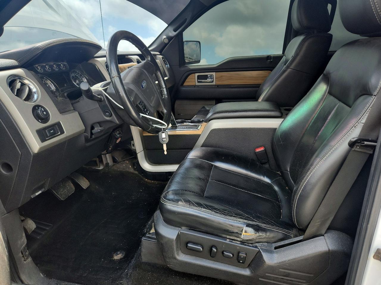 2011 Ford F-150 White vin: 1FTFW1EF1BFA69176