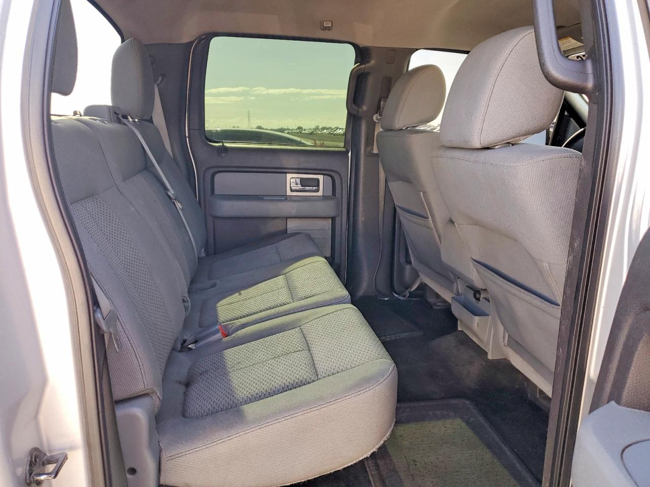 2011 Ford F150 Supercrew Silver vin: 1FTFW1EF1BKD21824