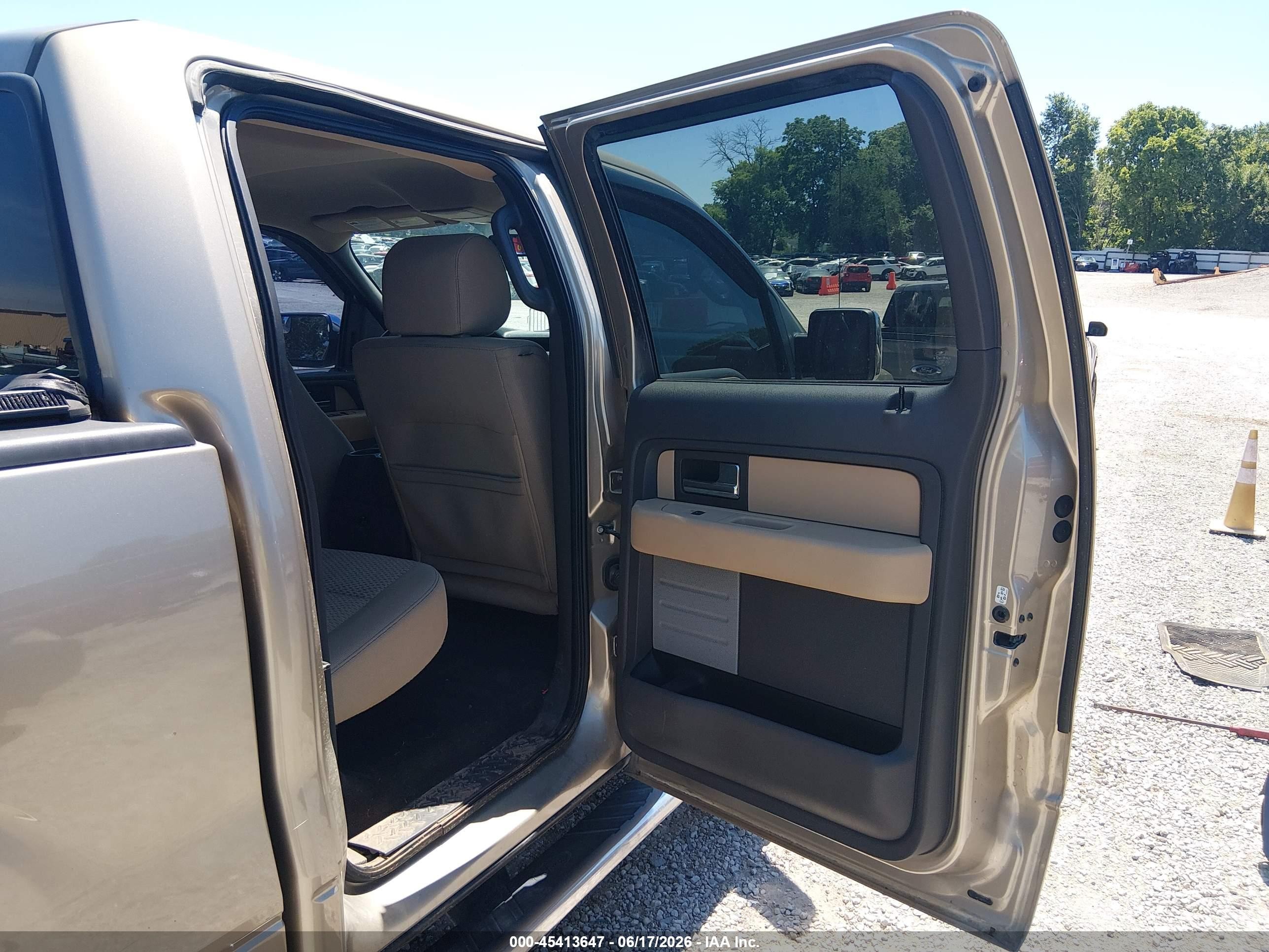 2012 Ford F-150 Xlt Beige vin: 1FTFW1EF1CFB22864