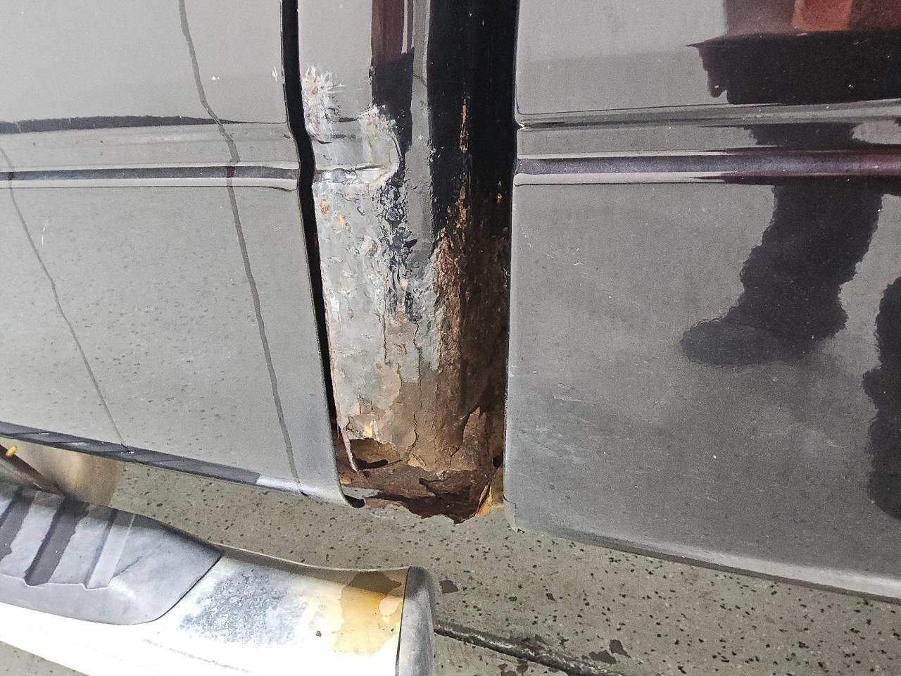 2014 Ford F150 Supercrew Black vin: 1FTFW1EF1EFA47392 Damage: Cab - Left, Rust, Severe Damage