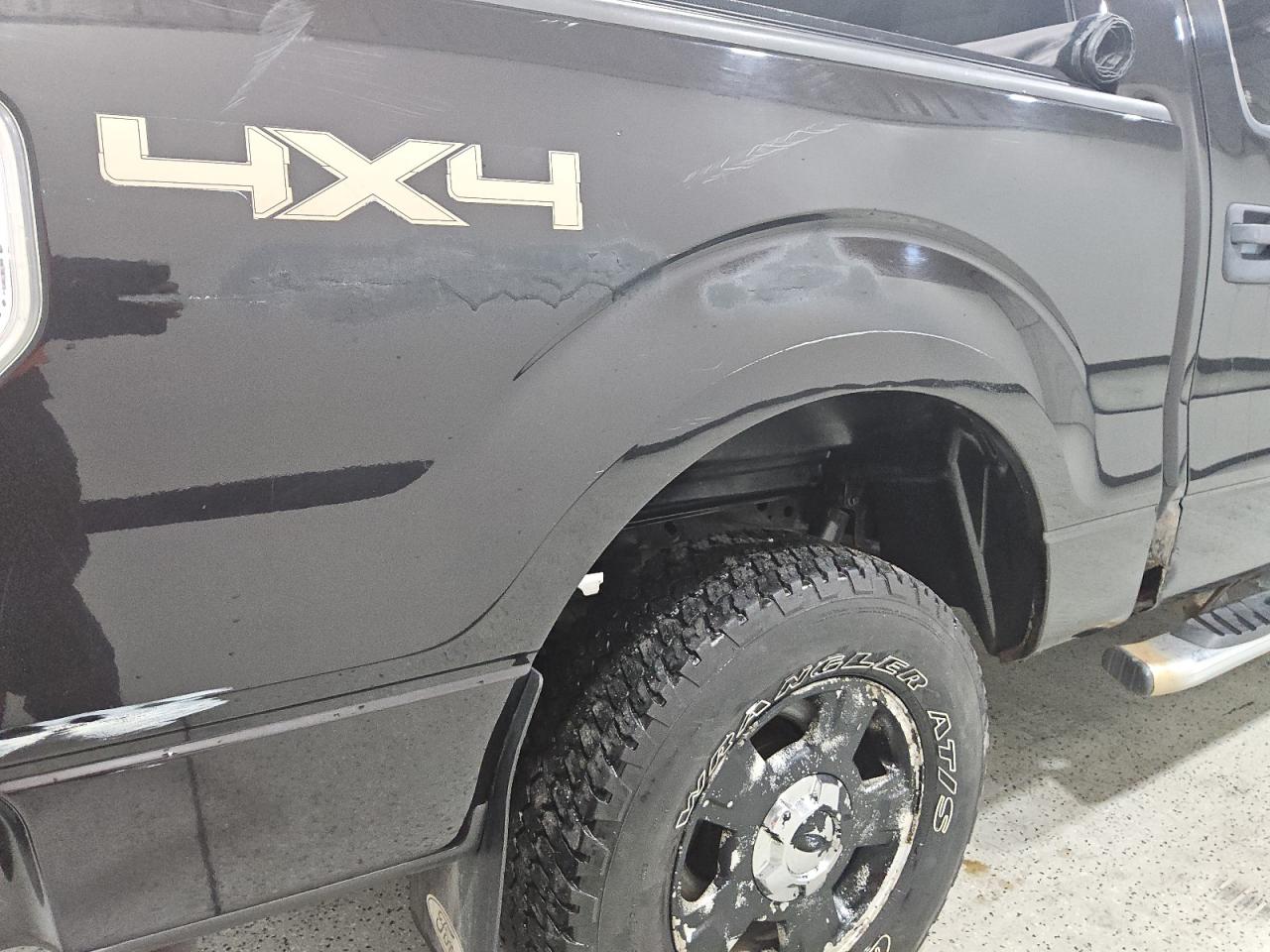 2014 Ford F150 Supercrew Black vin: 1FTFW1EF1EFA47392 Damage: Right Bed Side, Dent(S) W/ Paint Dmg, > 12 Inches